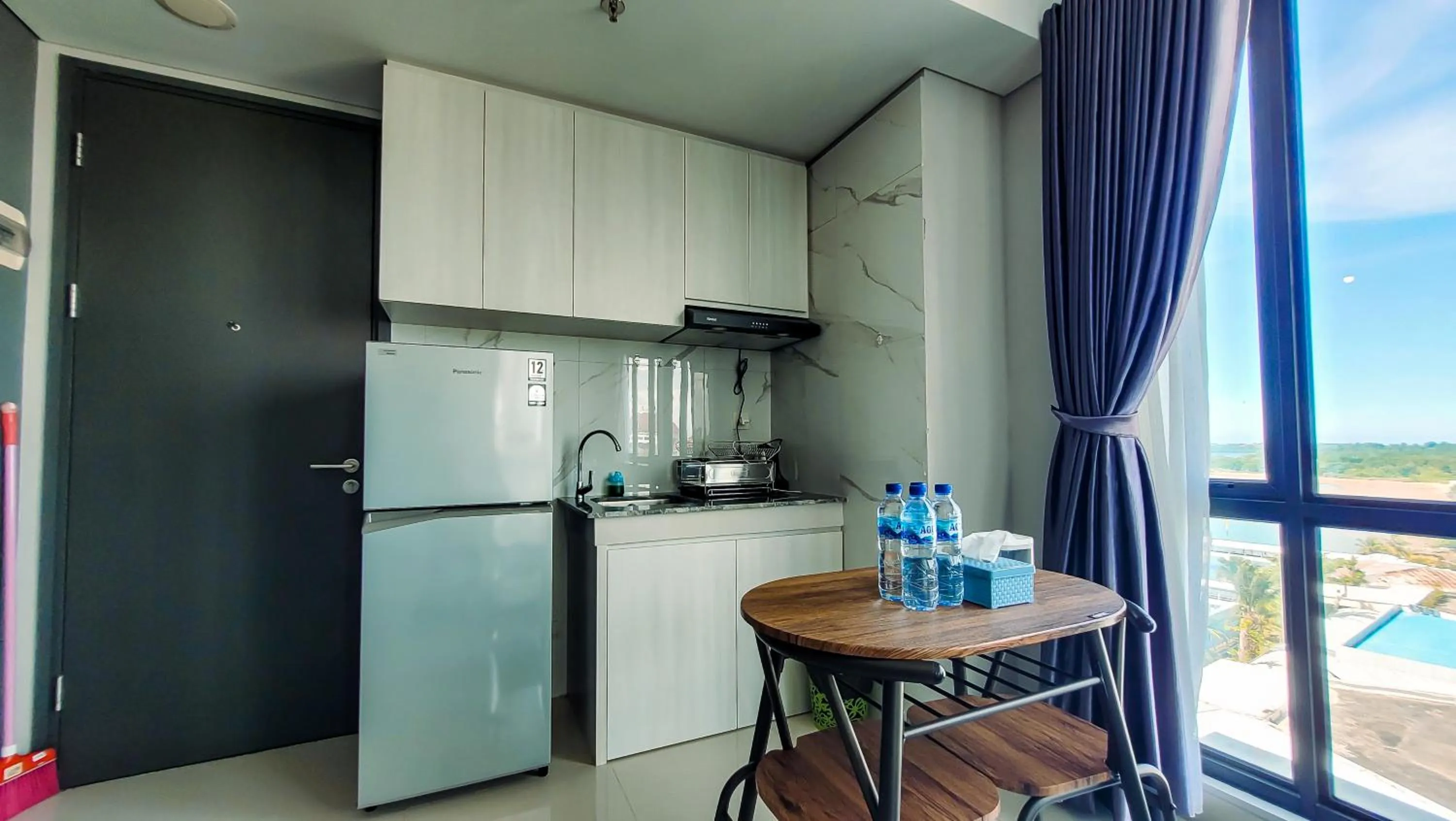 Kitchen or kitchenette in Palam Mansion at Apartment One Residence