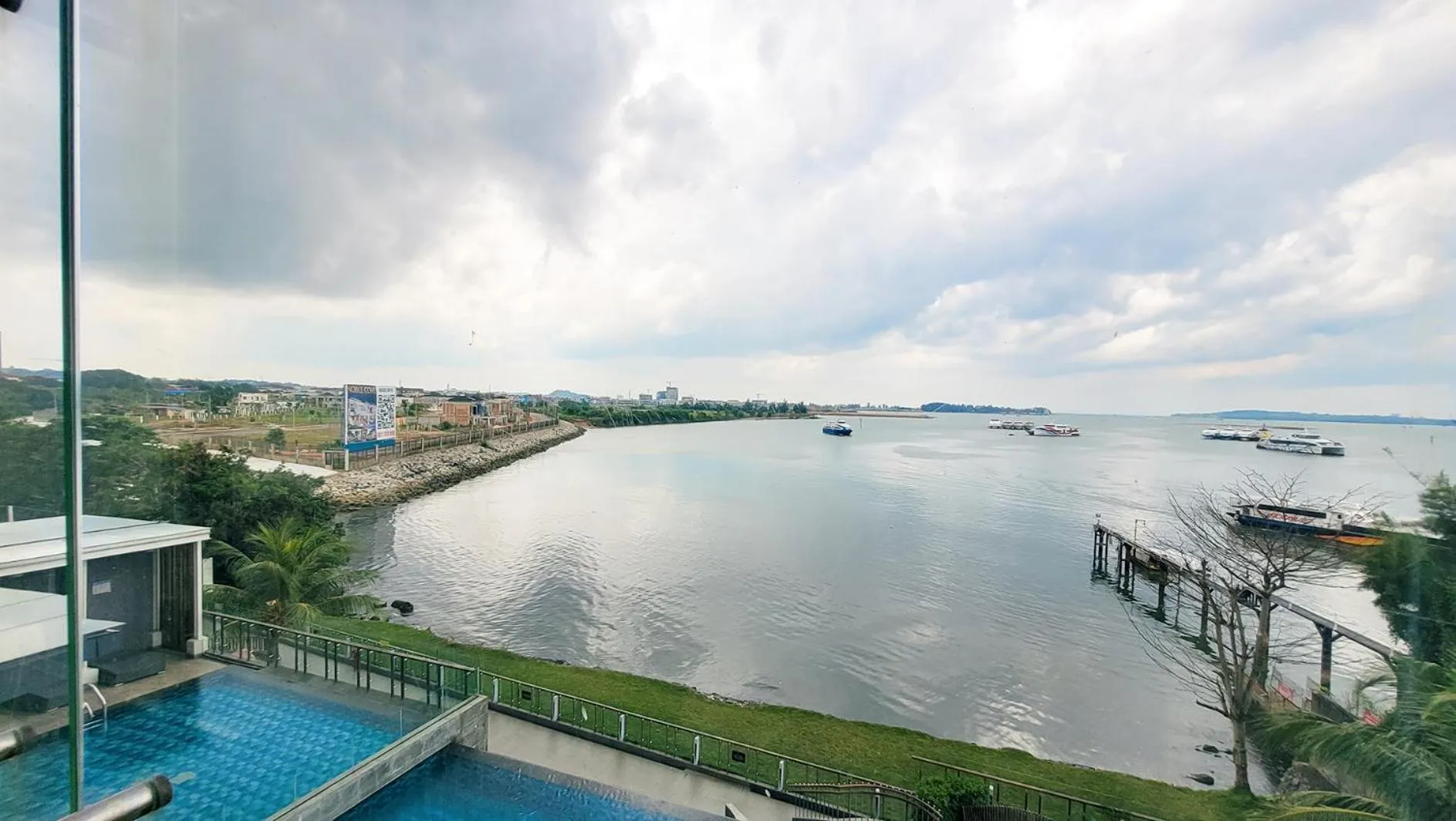 Day in Palam Mansion at Apartment One Residence