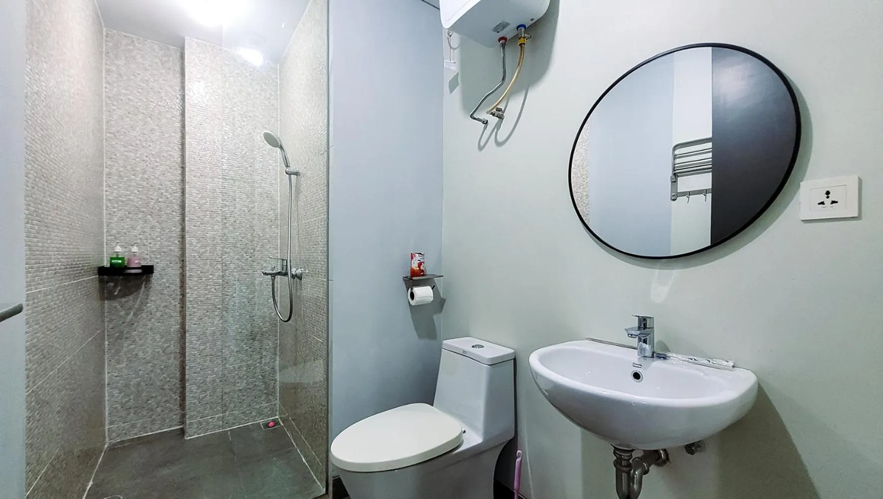 Shower in Palam Mansion at Apartment One Residence