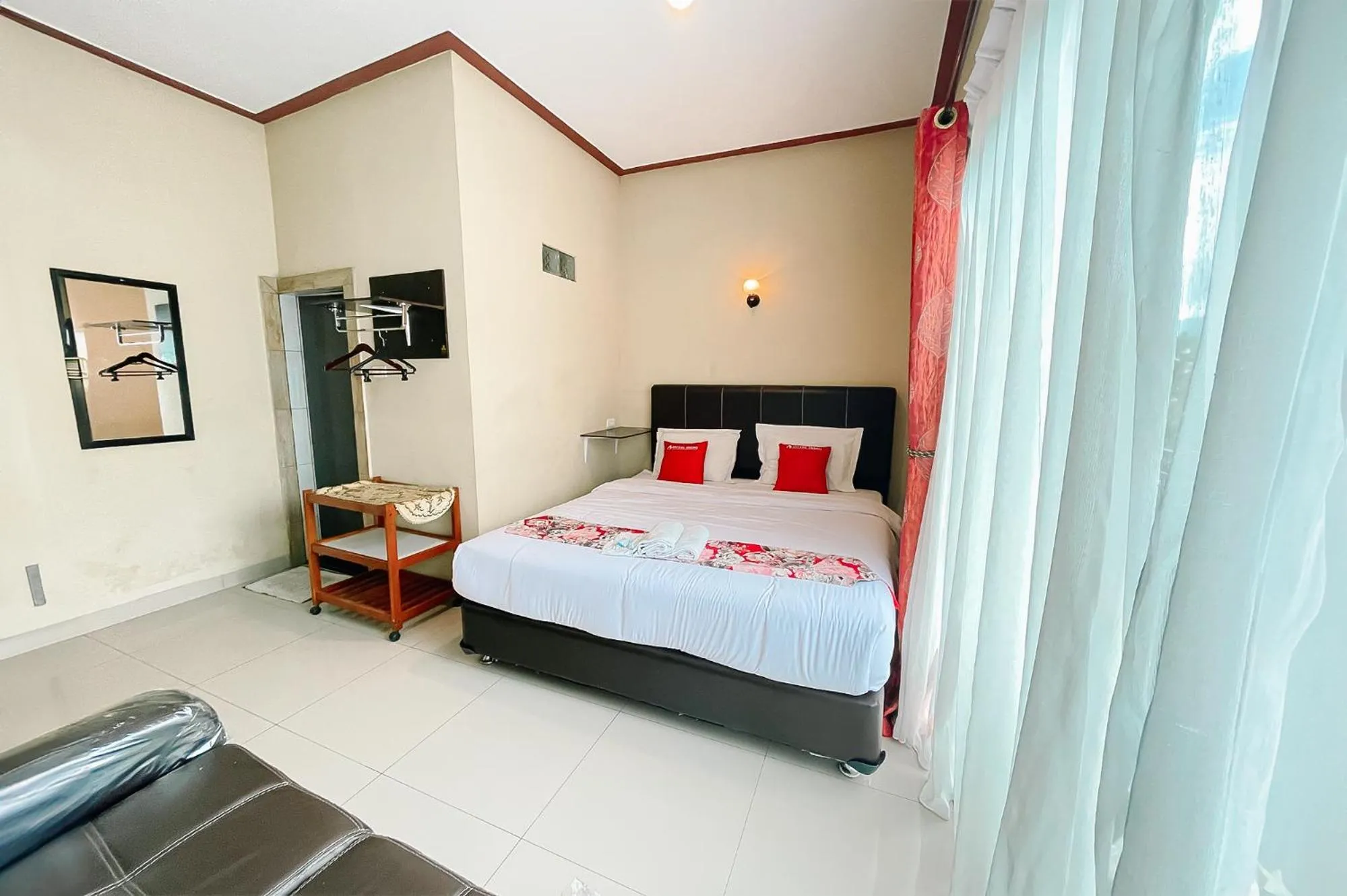 Bed in Hotel New Dieng By Helocus