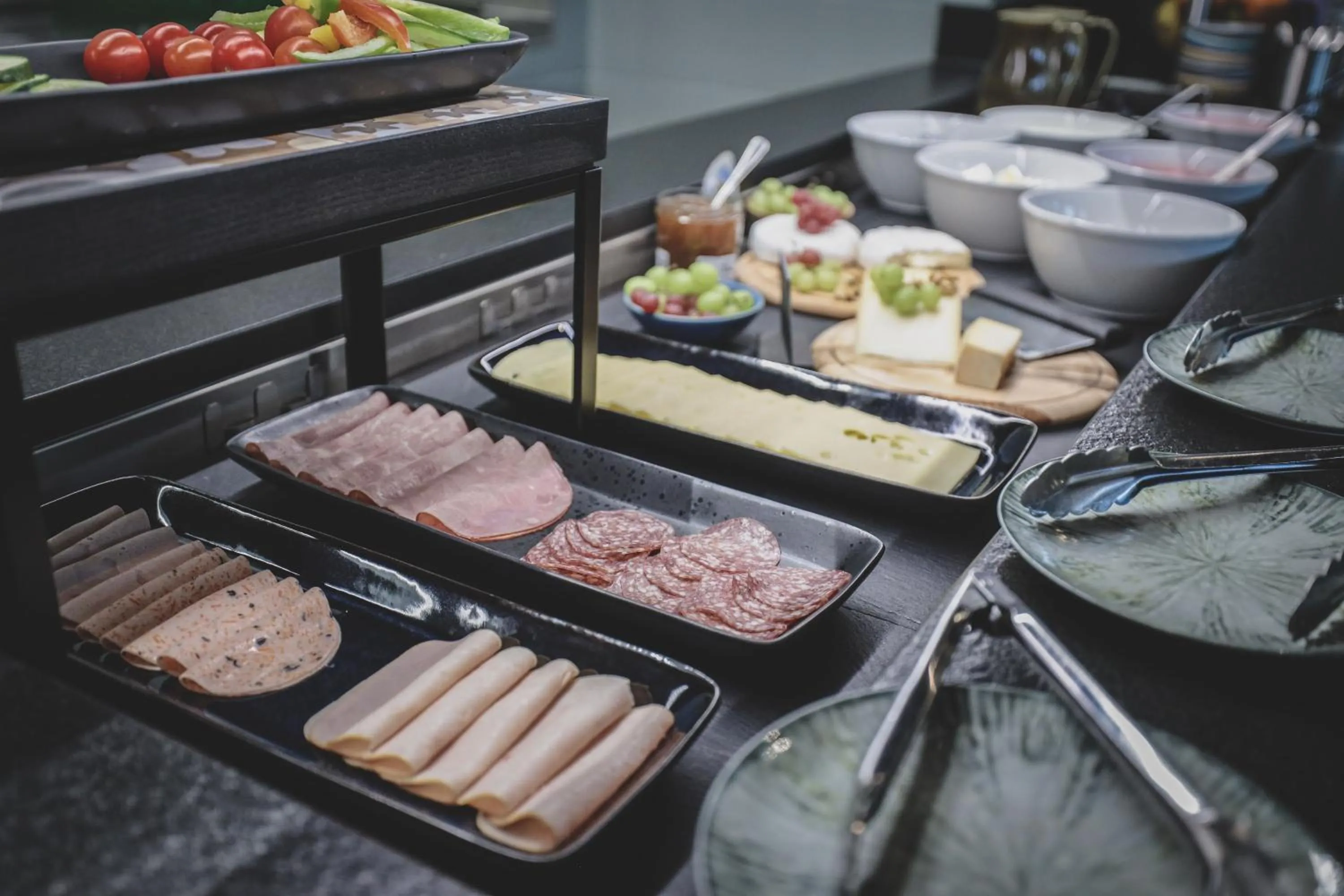 Restaurant/places to eat in AVES Hotel&Apartment Arosa