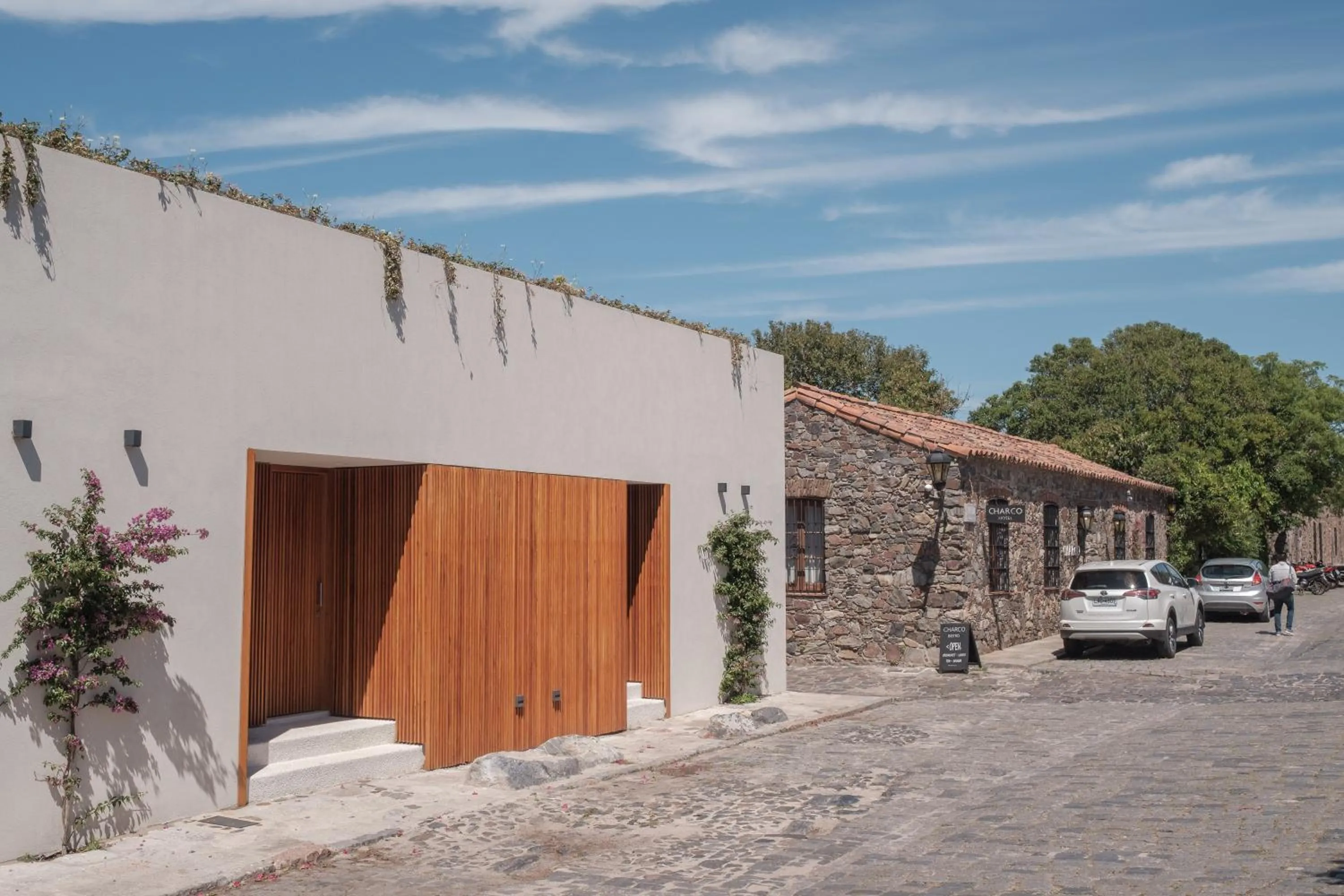 Facade/entrance in Charco Hotel