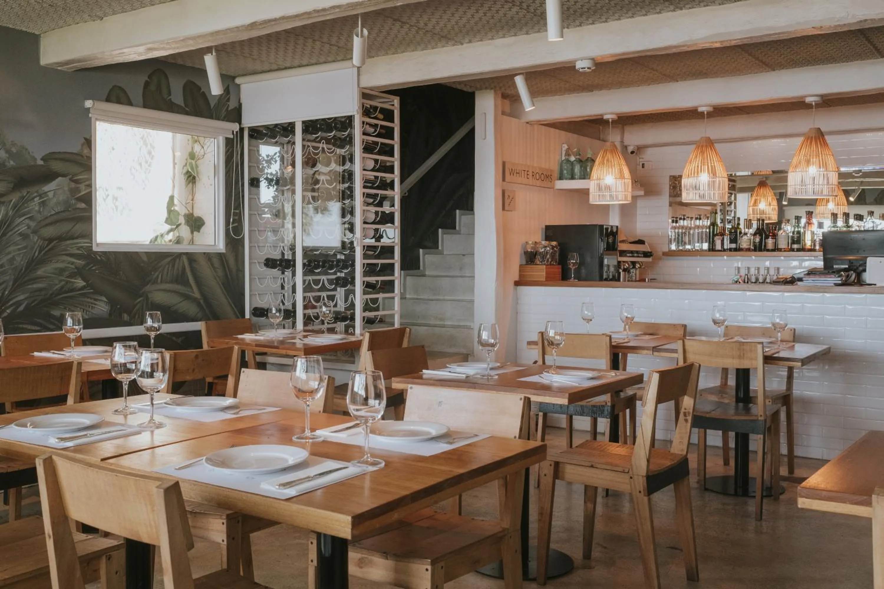 Restaurant/places to eat in Charco Hotel