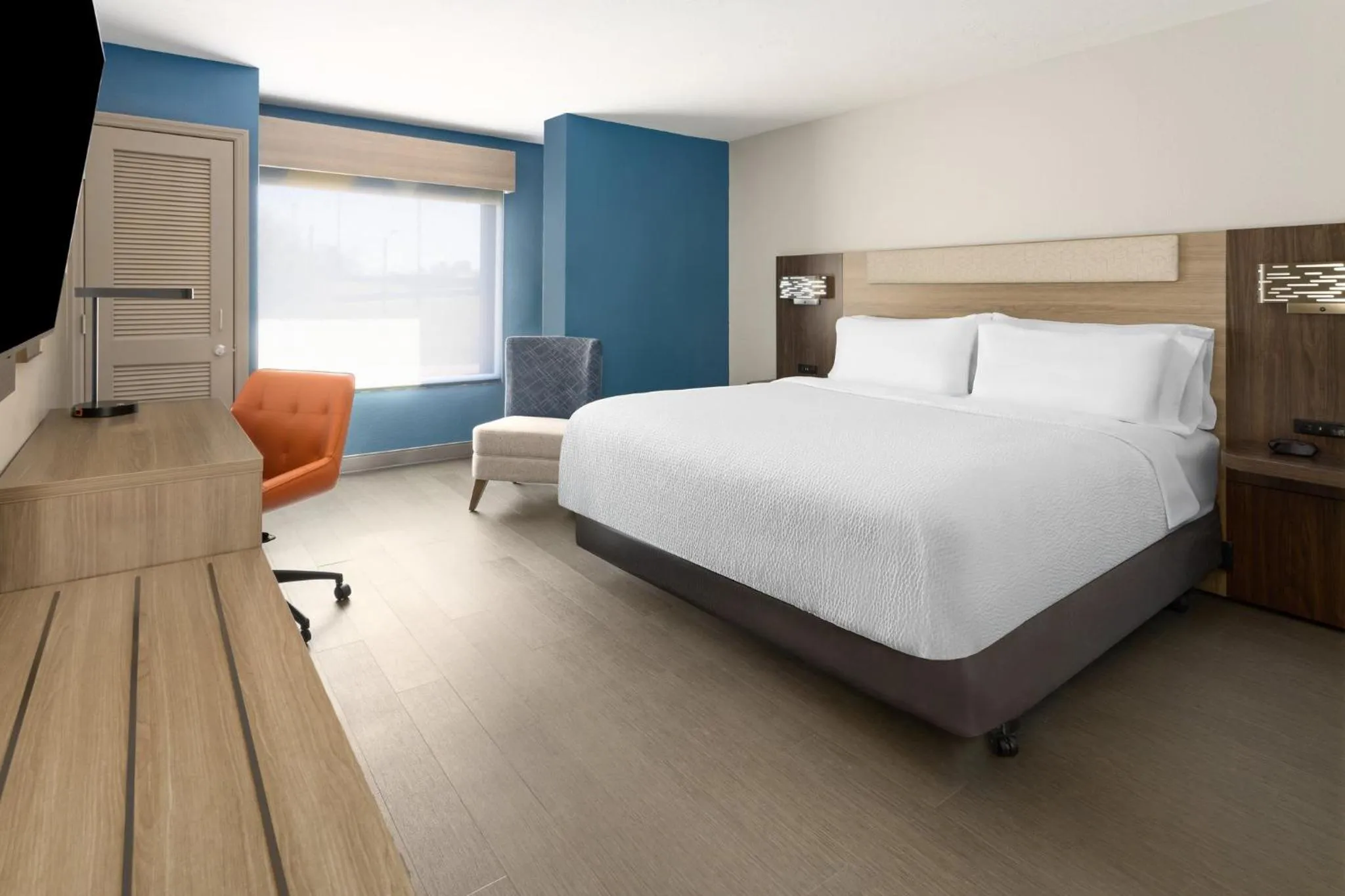 Photo of the whole room, Bed in Holiday Inn Express Augusta Downtown by IHG