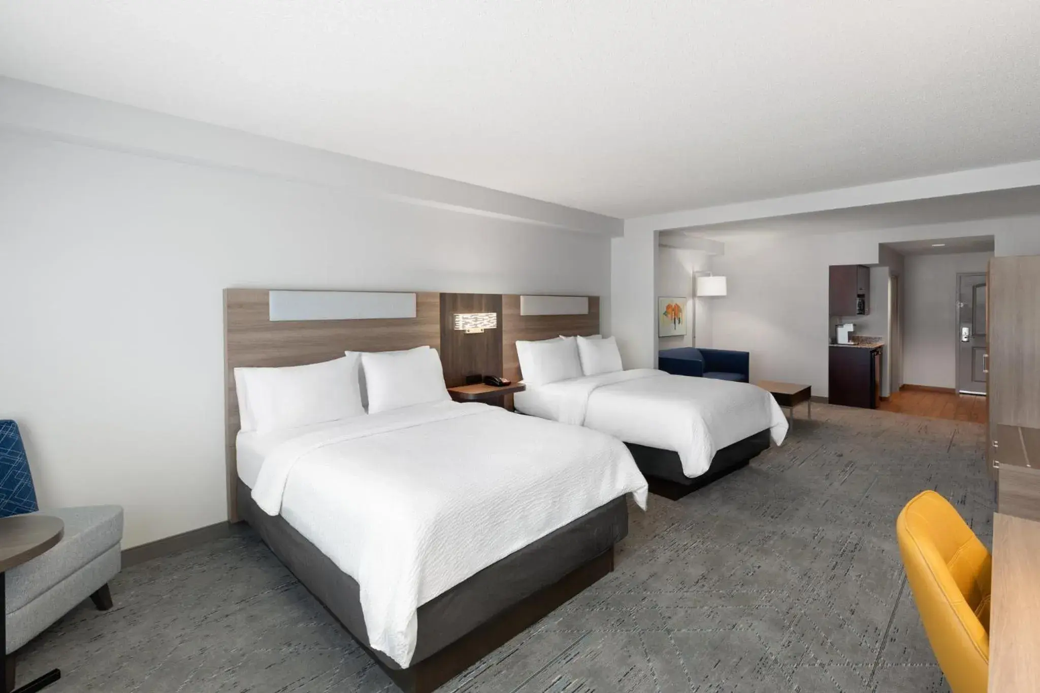 Queen Suite with Two Queen Beds and Sofa Bed in Holiday Inn Express Hotel & Suites Huntsville West - Research Park by IHG Queen Suite with Two Queen Beds and Sofa Bed in Holiday Inn Express Hotel & Suites Huntsville West - Research Park by IHG
