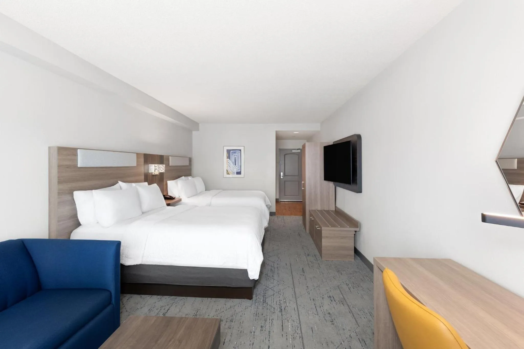 Photo of the whole room, Bed in Holiday Inn Express Hotel & Suites Huntsville West - Research Park by IHG