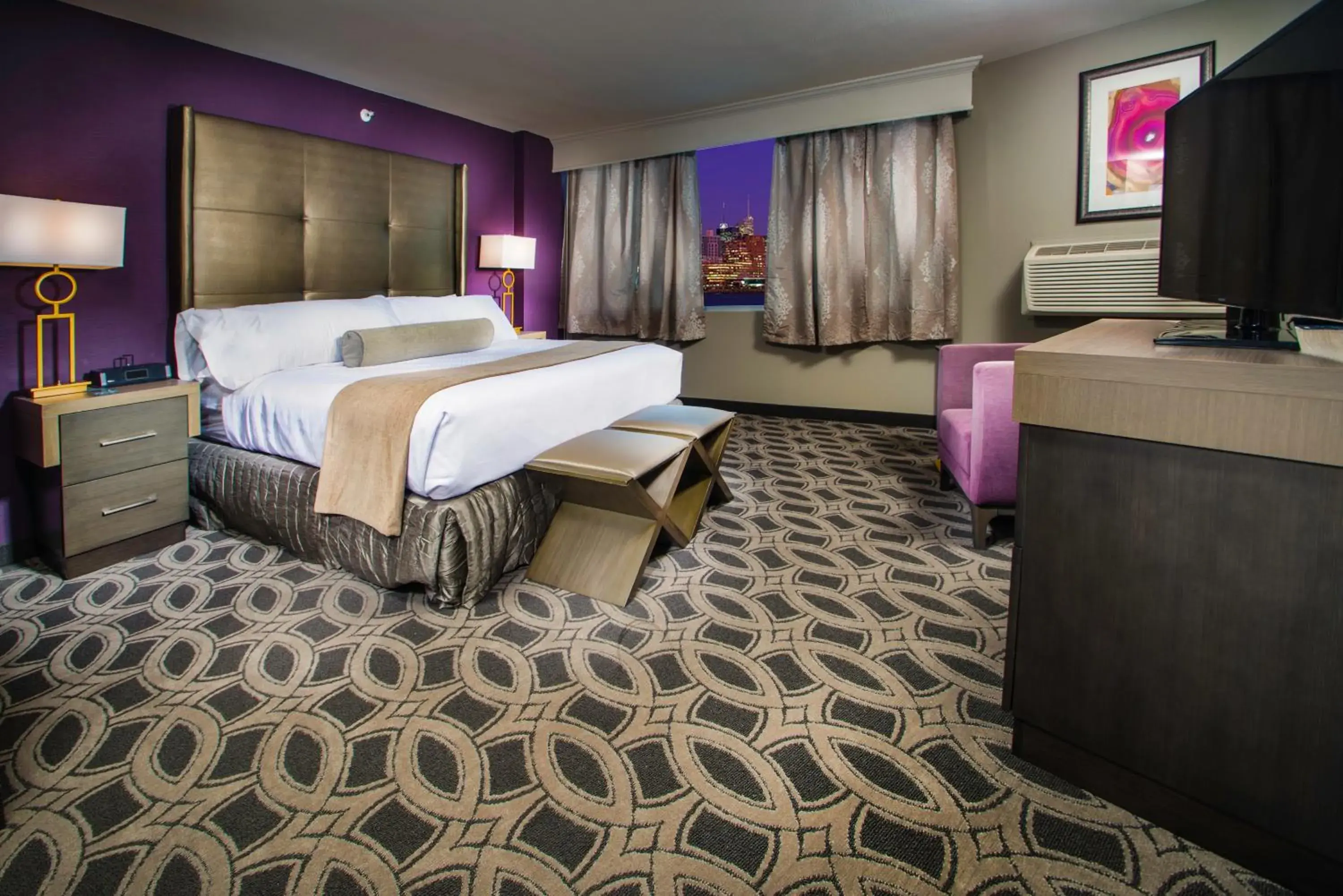 Premium King Room in Crowne Plaza Saddle Brook by IHG Premium King Room in Crowne Plaza Saddle Brook by IHG