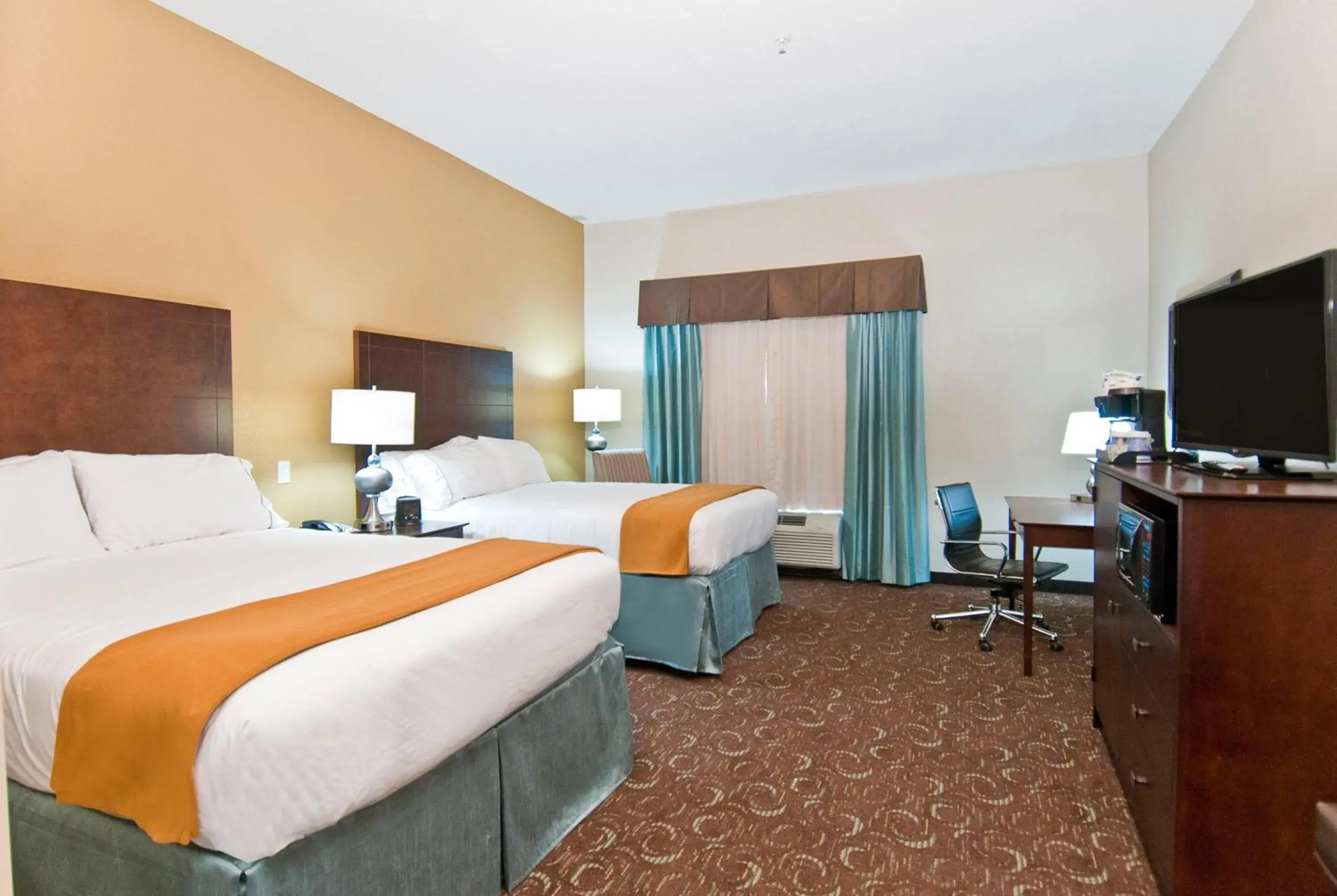 Double Room with Two Double Beds - Hearing Accessible/Non-Smoking in Holiday Inn Express & Suites San Antonio Frost Bank Center by IHG Double Room with Two Double Beds - Hearing Accessible/Non-Smoking in Holiday Inn Express & Suites San Antonio Frost Bank Center by IHG