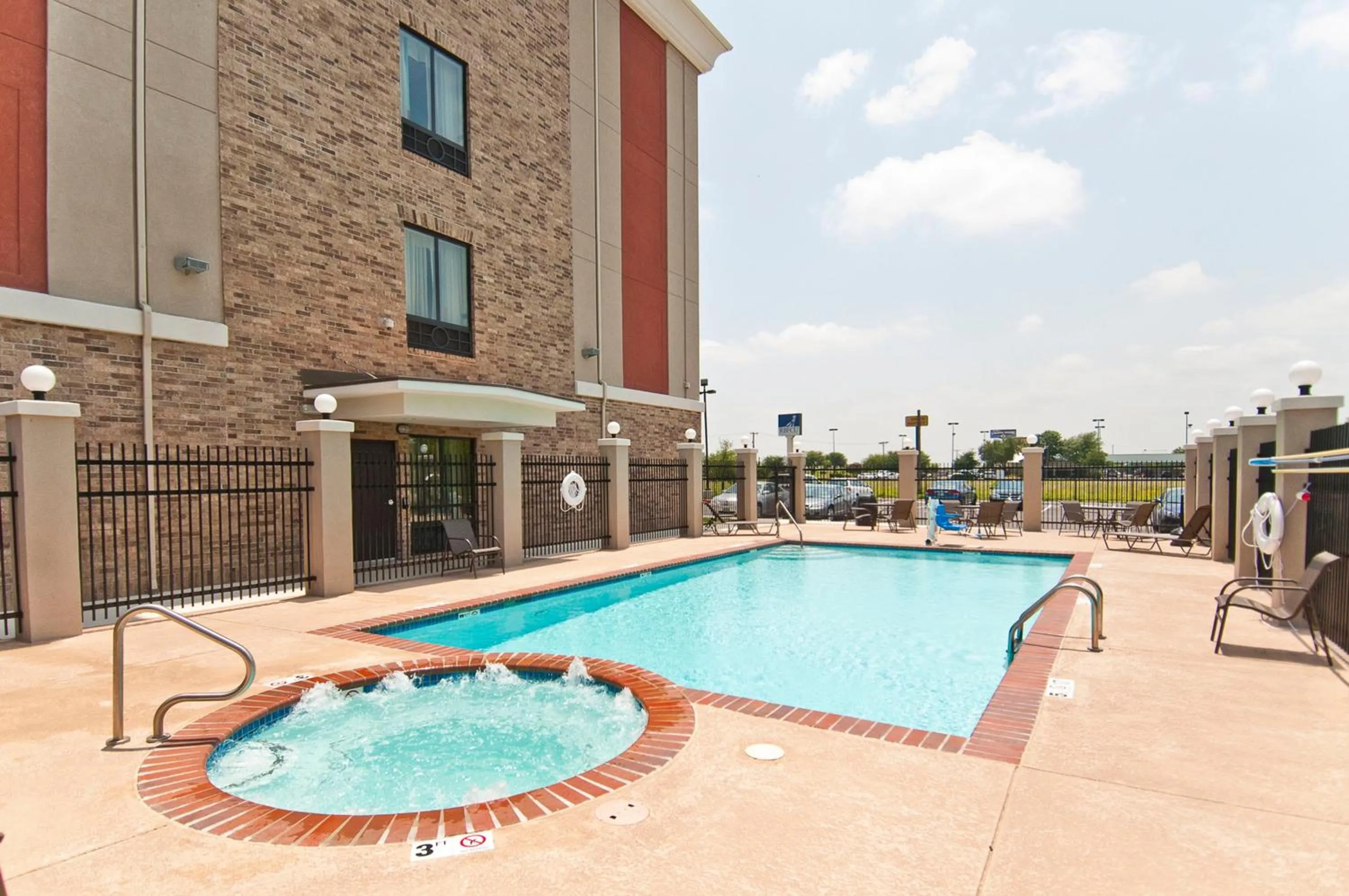 Swimming pool in Holiday Inn Express & Suites San Antonio Frost Bank Center by IHG