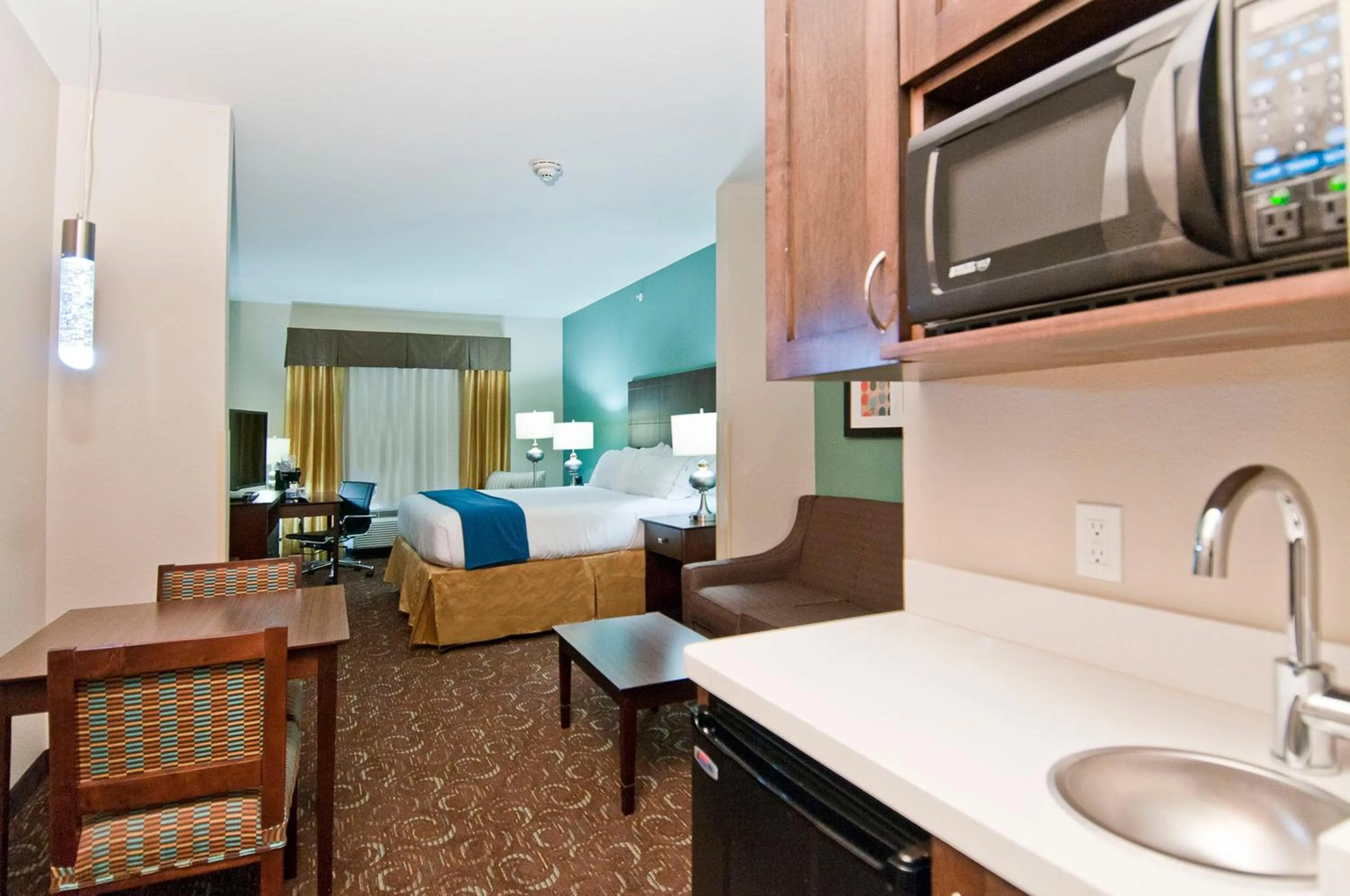 Photo of the whole room, Bed in Holiday Inn Express & Suites San Antonio Frost Bank Center by IHG