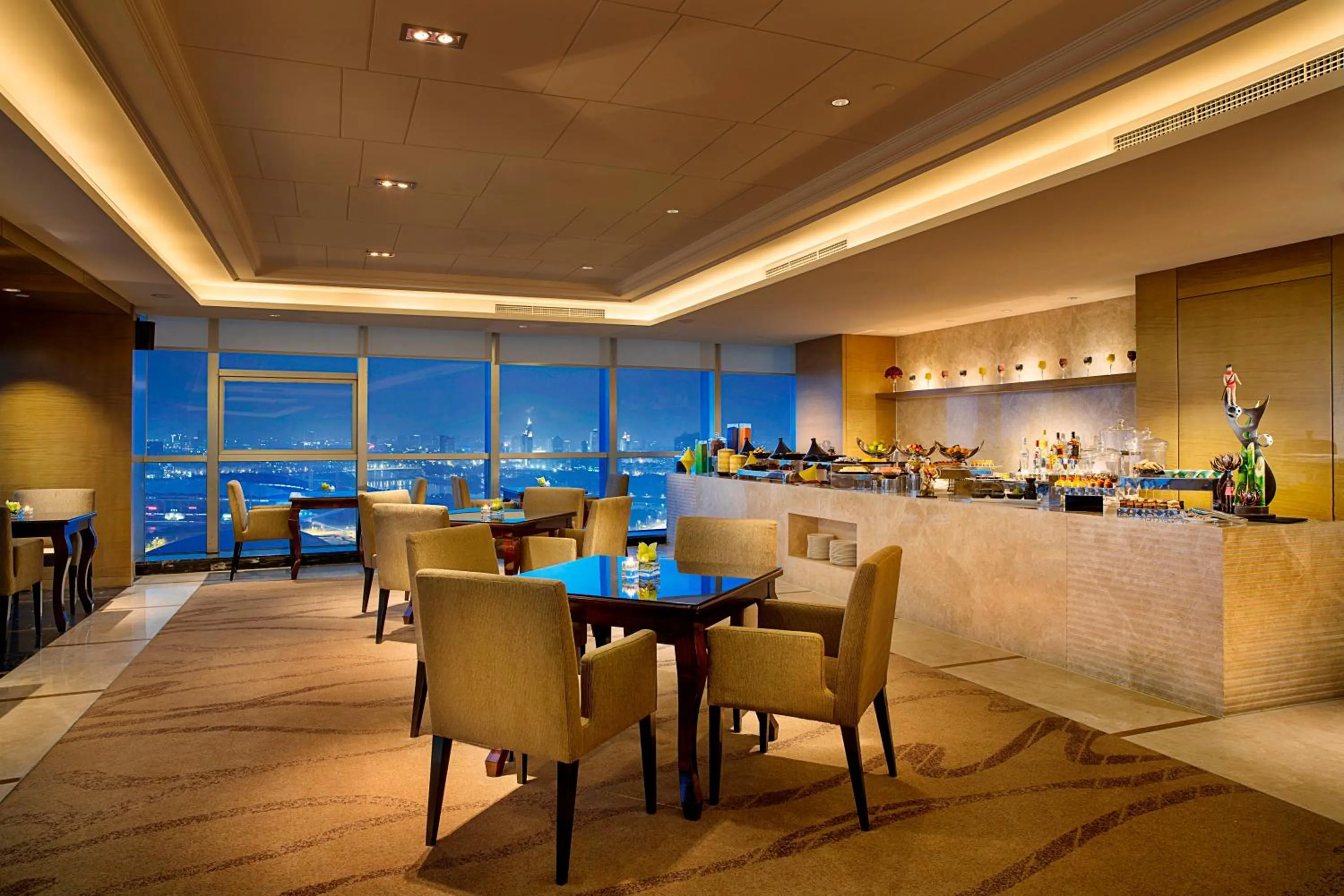 Other in Expo Center Hotel - Free Shuttle Bus & Late Check-out