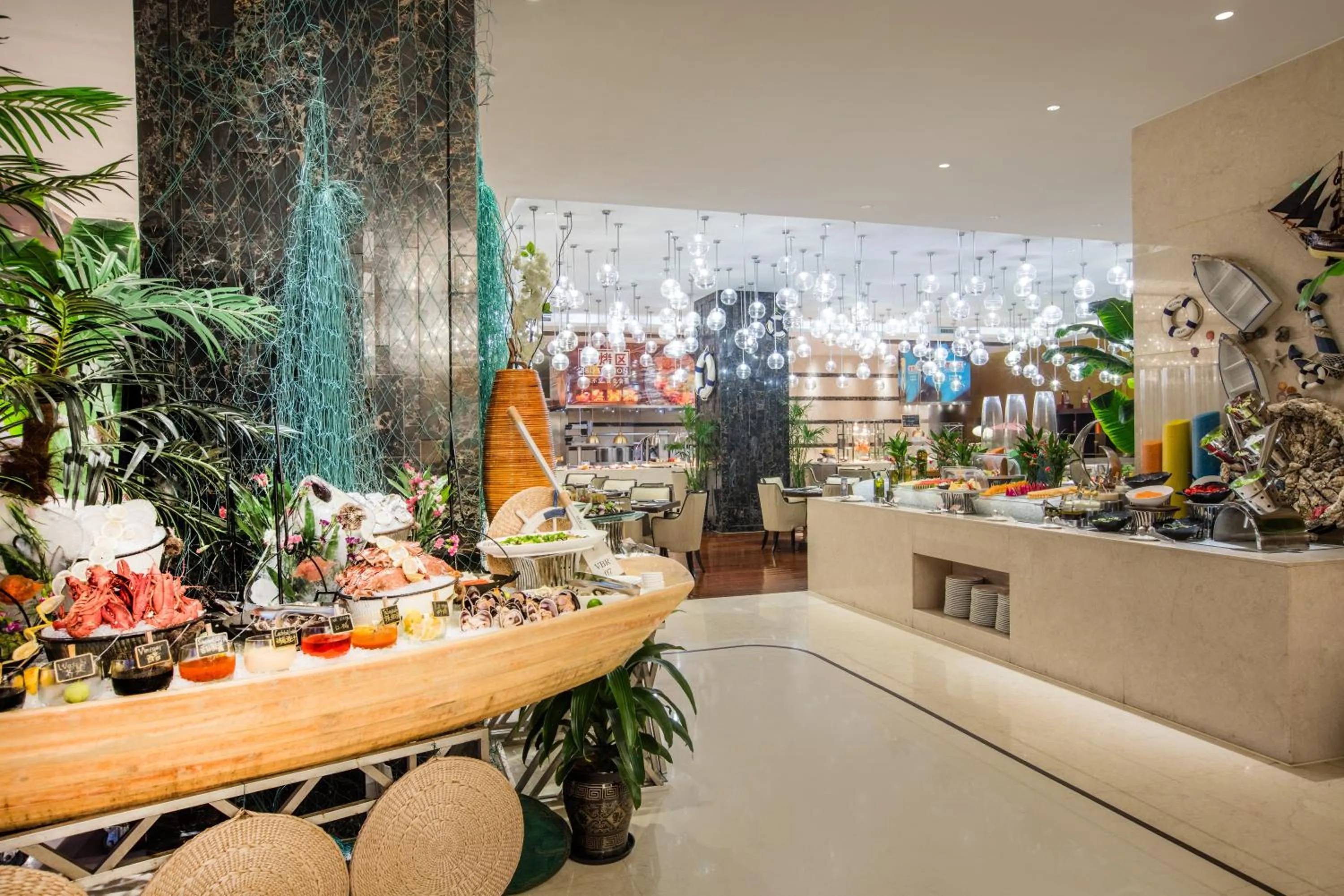 Restaurant/places to eat in Expo Center Hotel - Free Shuttle Bus & Late Check-out