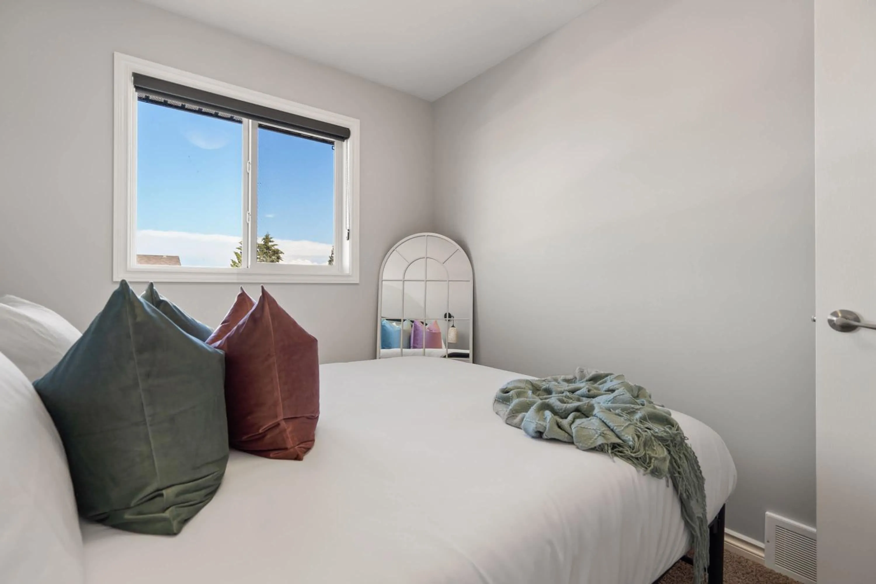 Bed in The Saturday I Perfect for Families I Arcade Games