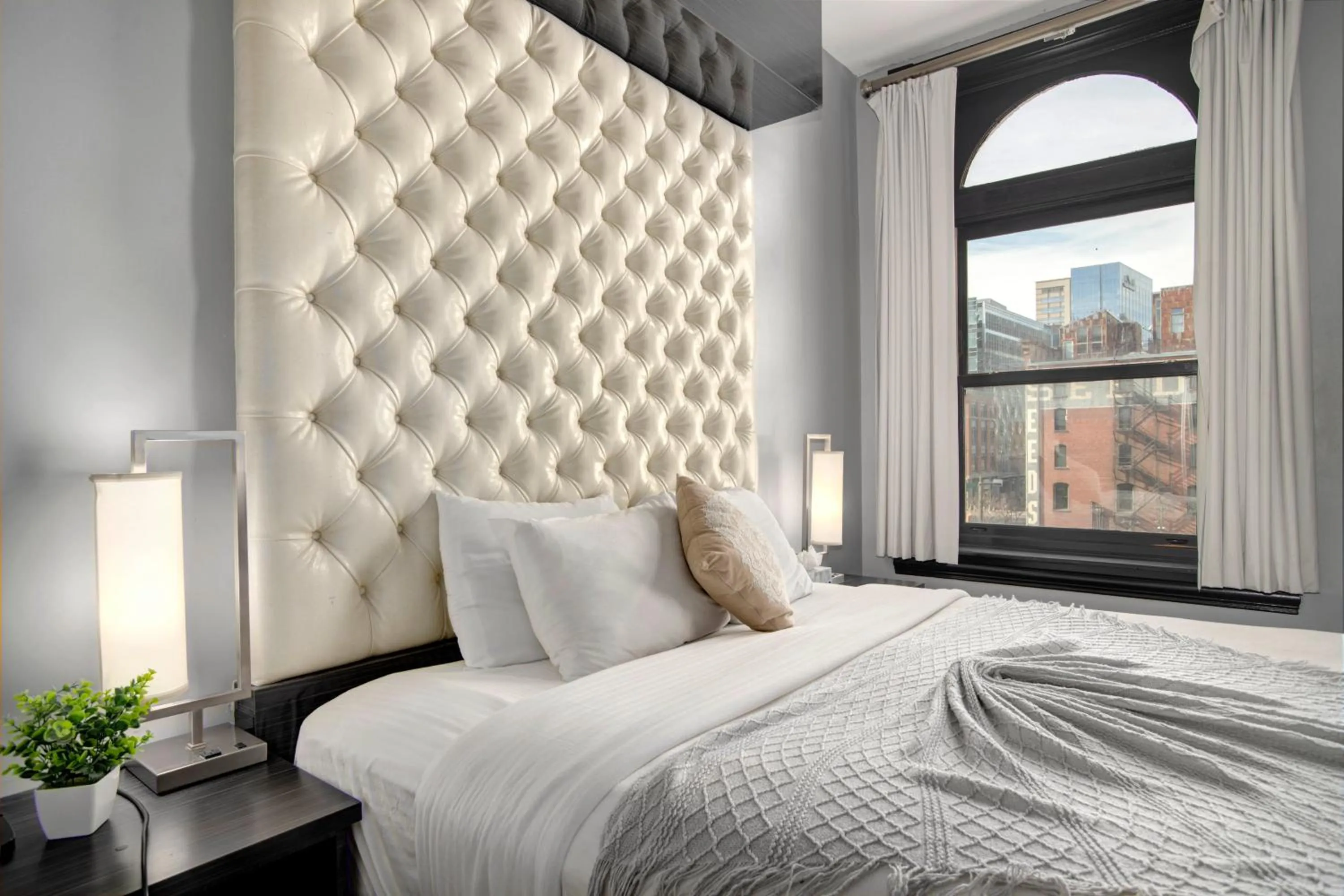 Bedroom, Bed in Good Hotels Downtown Denver