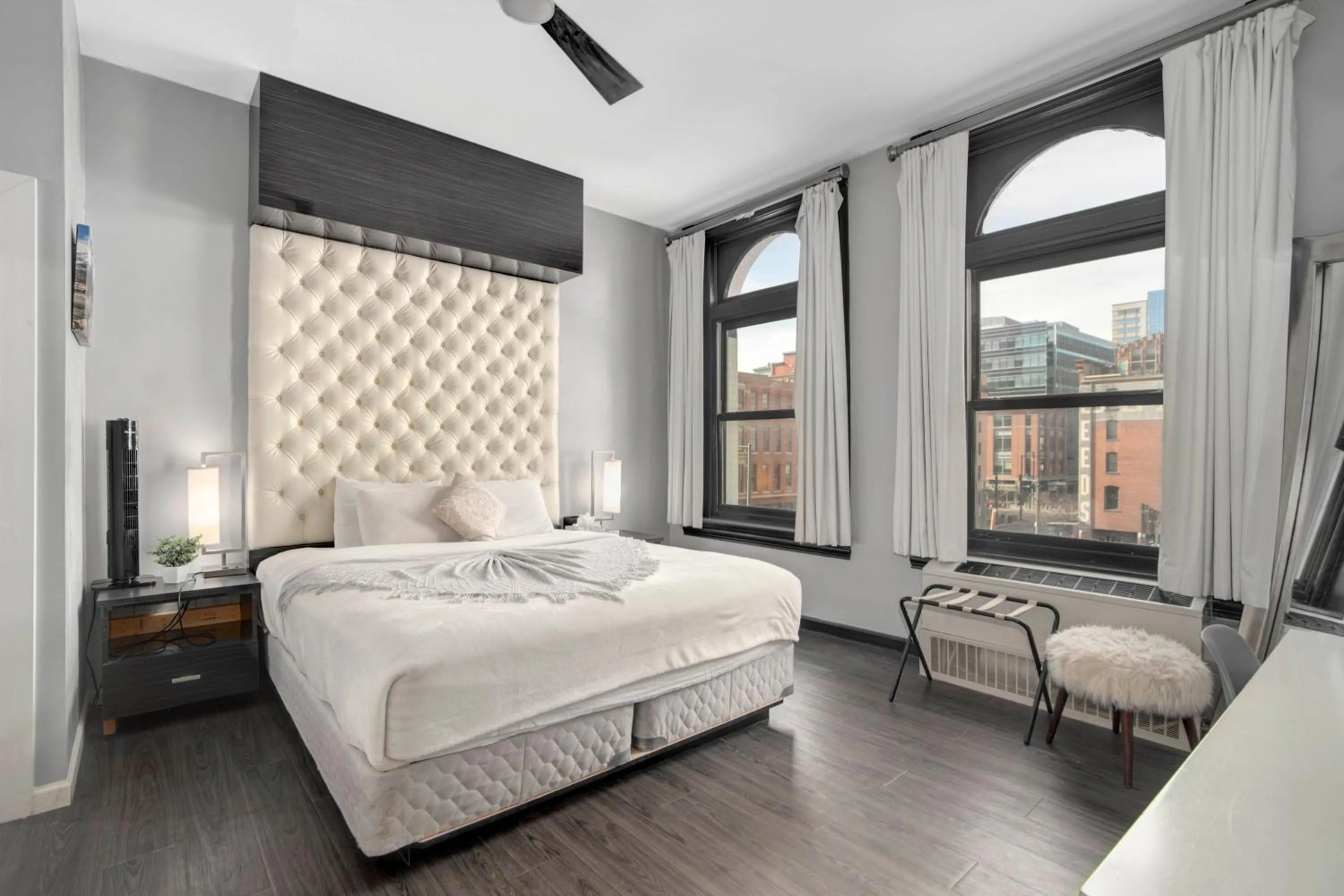 Bed in Good Hotels Downtown Denver