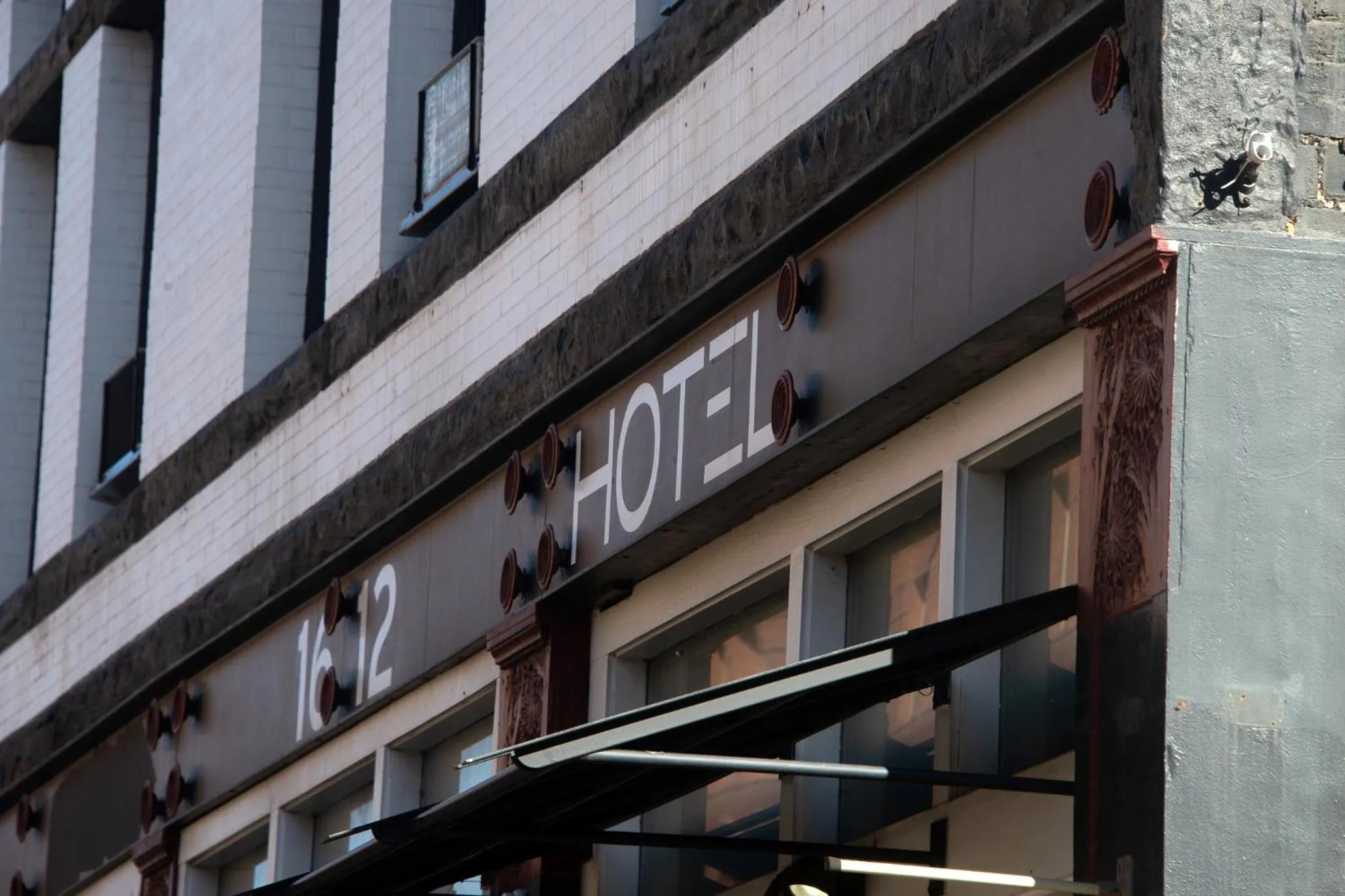 Property building in Good Hotels Downtown Denver