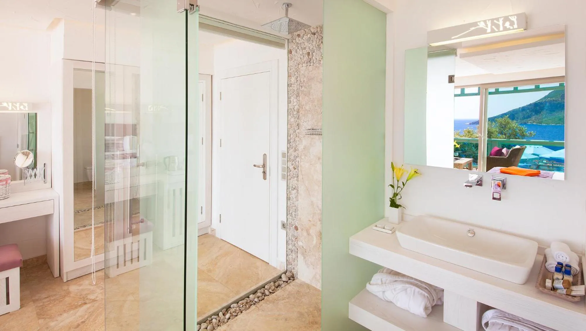 Shower in Asfiya Sea View Hotel