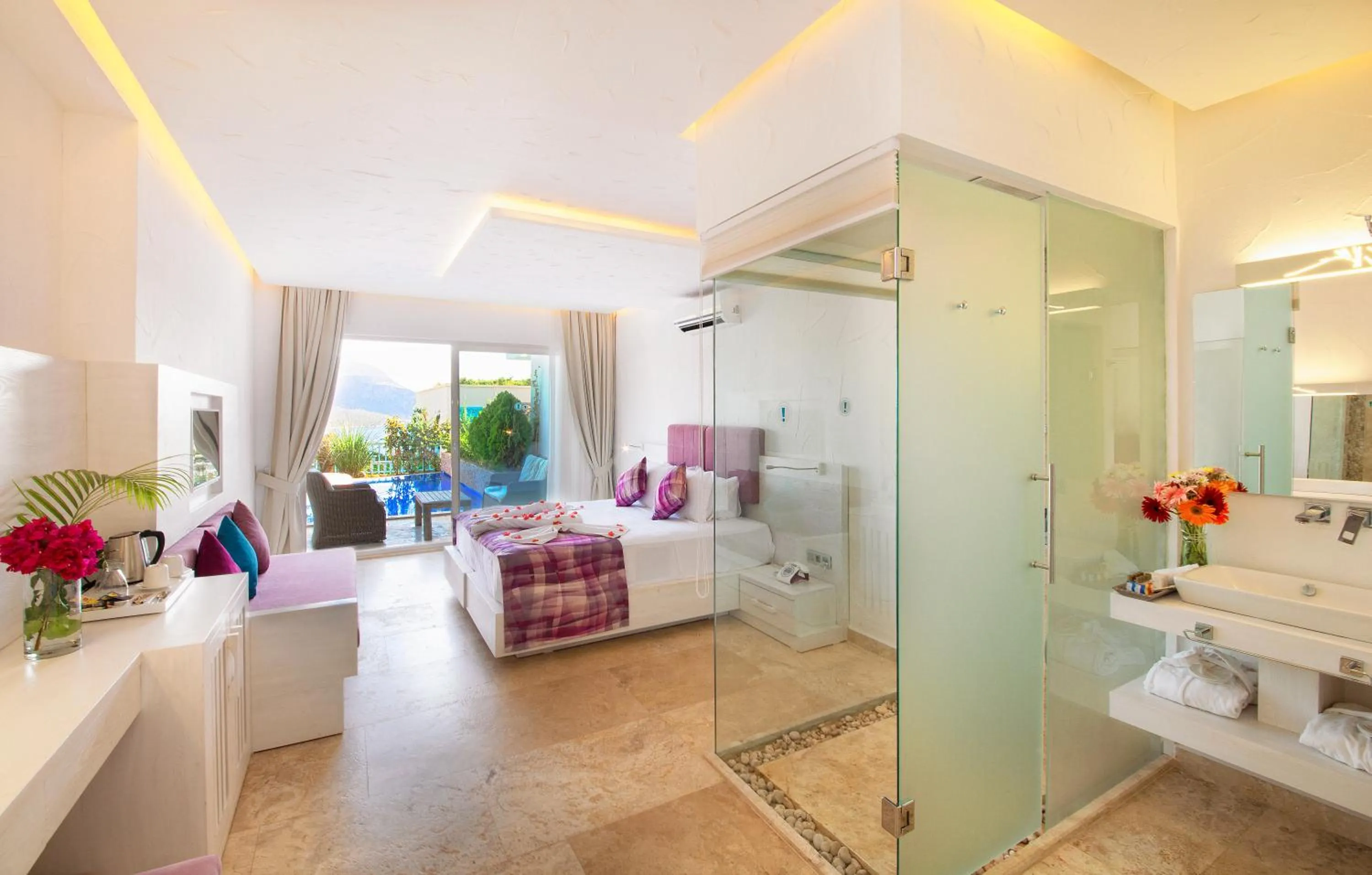 Photo of the whole room in Asfiya Sea View Hotel