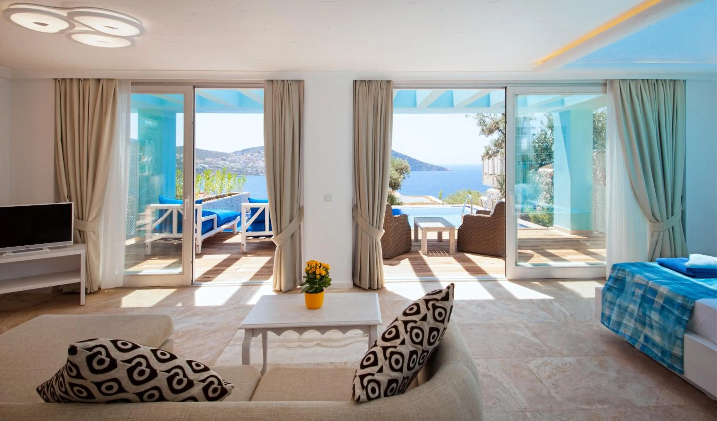 Seating area in Asfiya Sea View Hotel