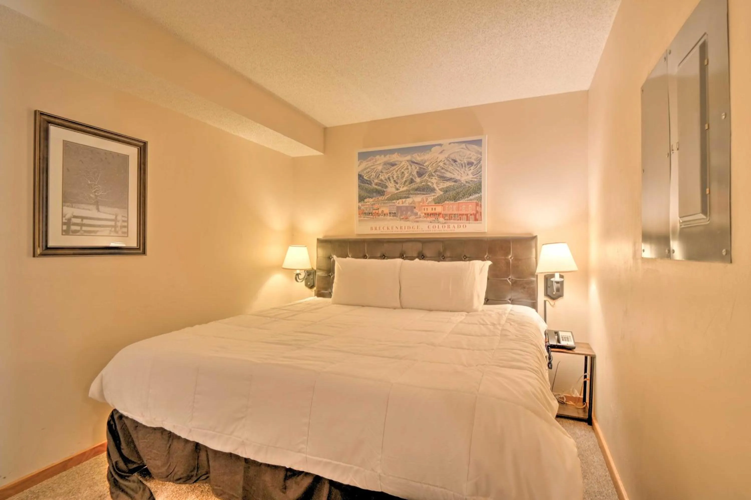 Bed in Beaver Run Resort 4228