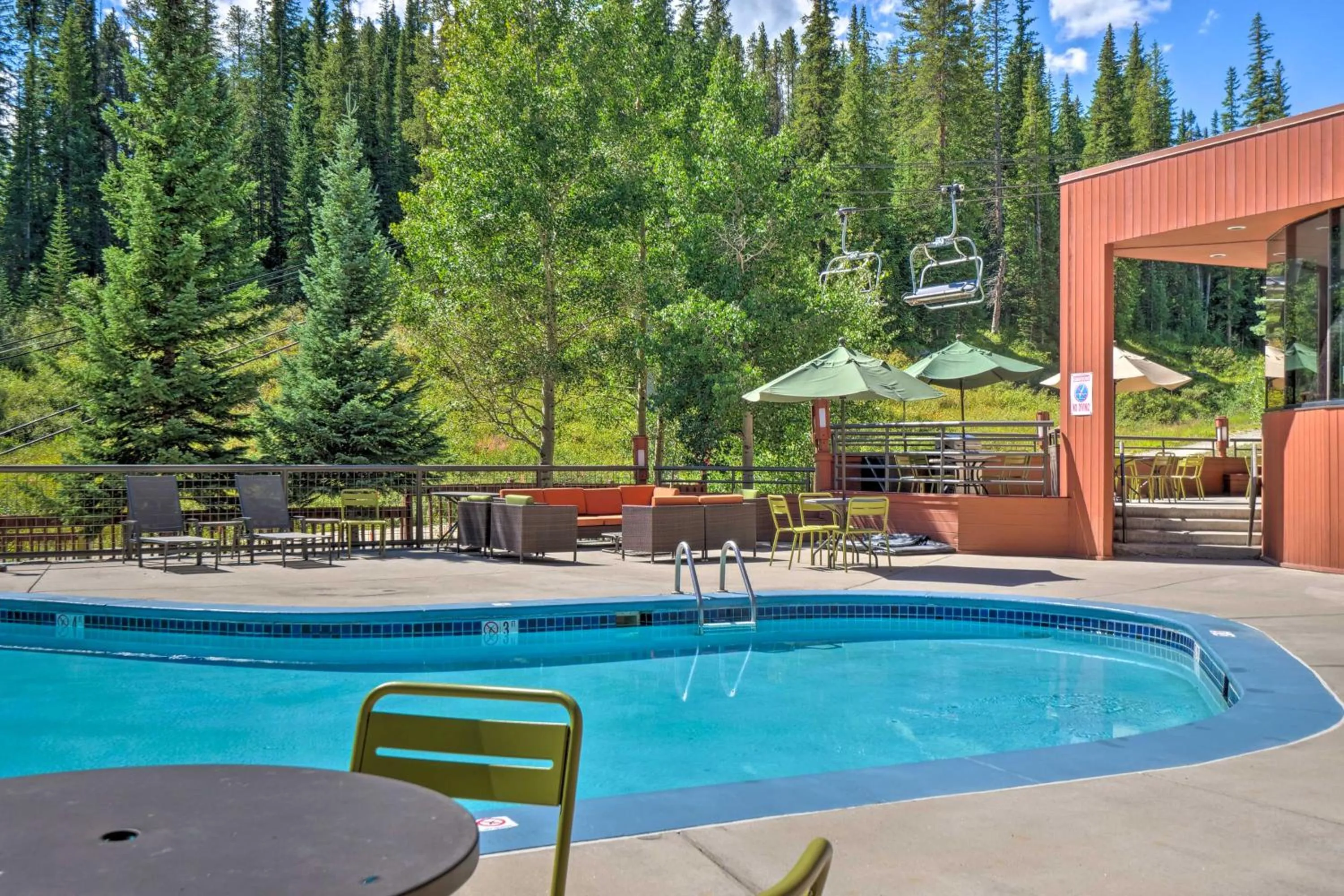 Swimming Pool in Beaver Run Resort 4228