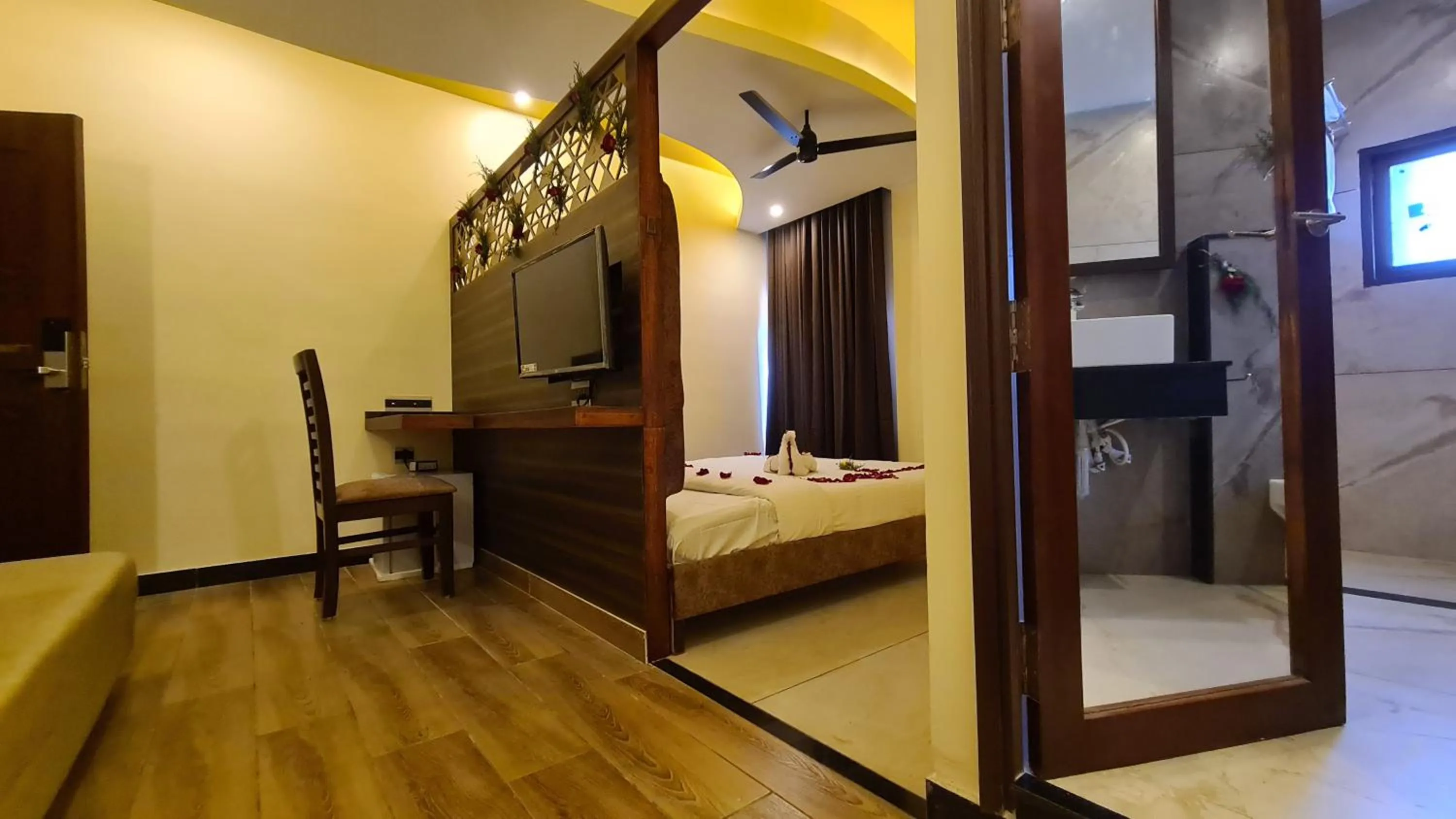 Bed in MMD Grande A Boutique Hotel