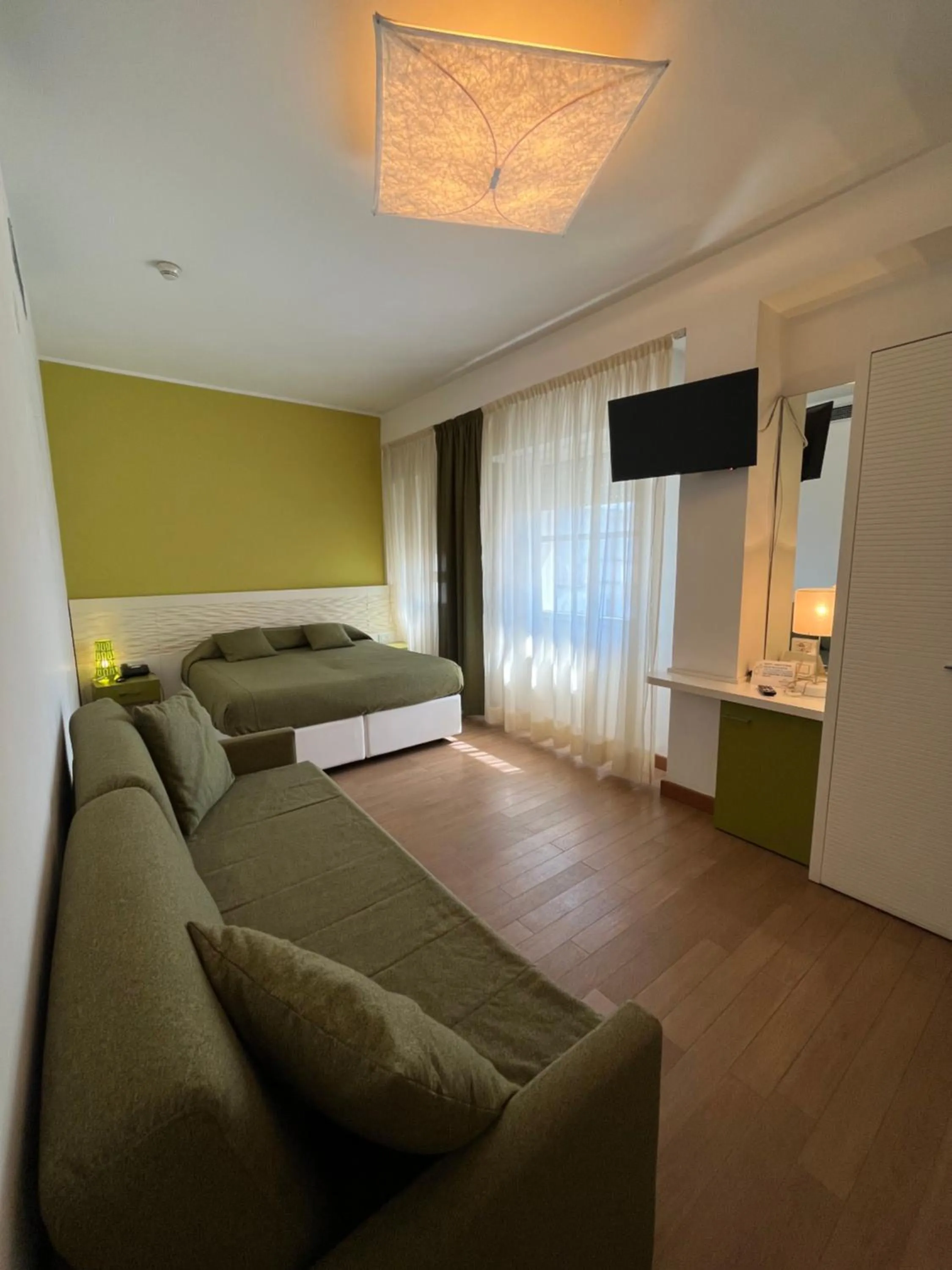 Photo of the whole room in Hotel Mon Pays