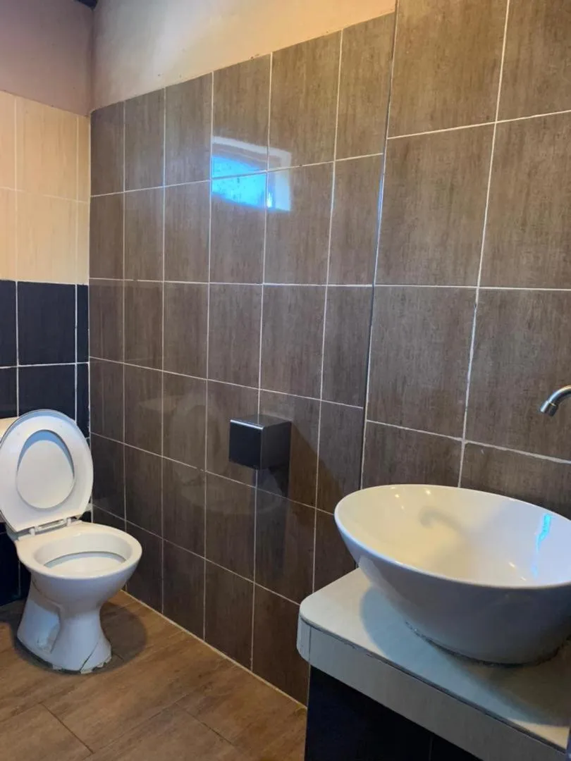 Shower in HOMESTAY Kampong KOTA AUR Resort with swimming pool, Kepala Batas, SEBERANG PERAI, PENANG -MOTAC registered Awarded ASEAN homestay standard Malaysia AWARD 2023-2028 Only 3 minutes from viral KG AGONG