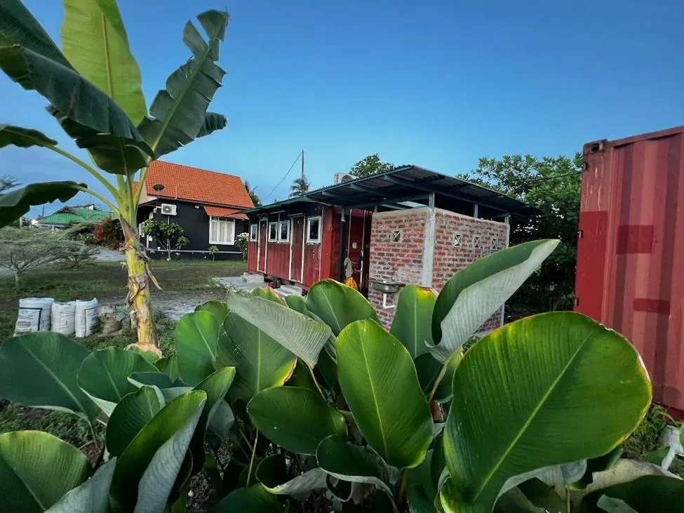 Garden in HOMESTAY Kampong KOTA AUR Resort with swimming pool, Kepala Batas, SEBERANG PERAI, PENANG -MOTAC registered Awarded ASEAN homestay standard Malaysia AWARD 2023-2028 Only 3 minutes from viral KG AGONG