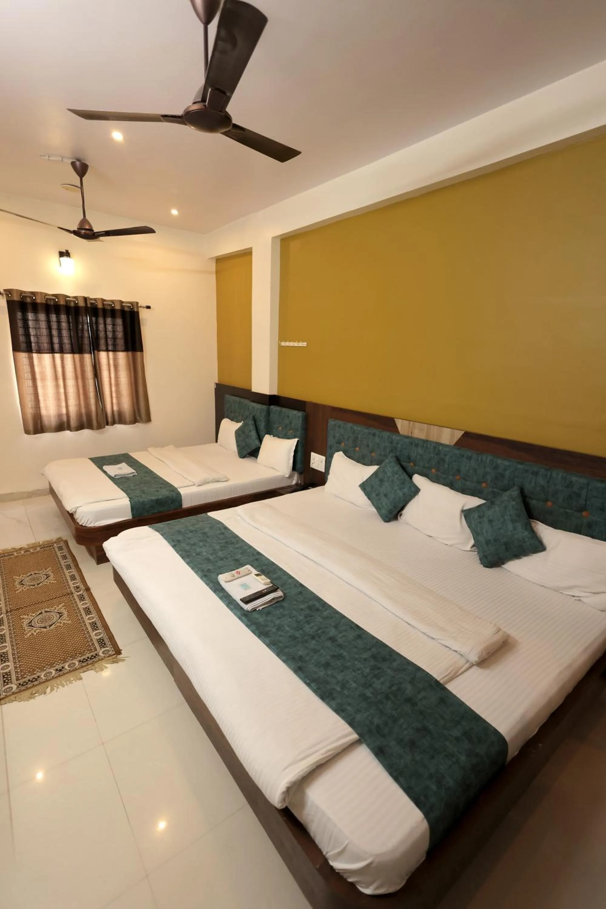 Bed in Hotel Shivalay Palace