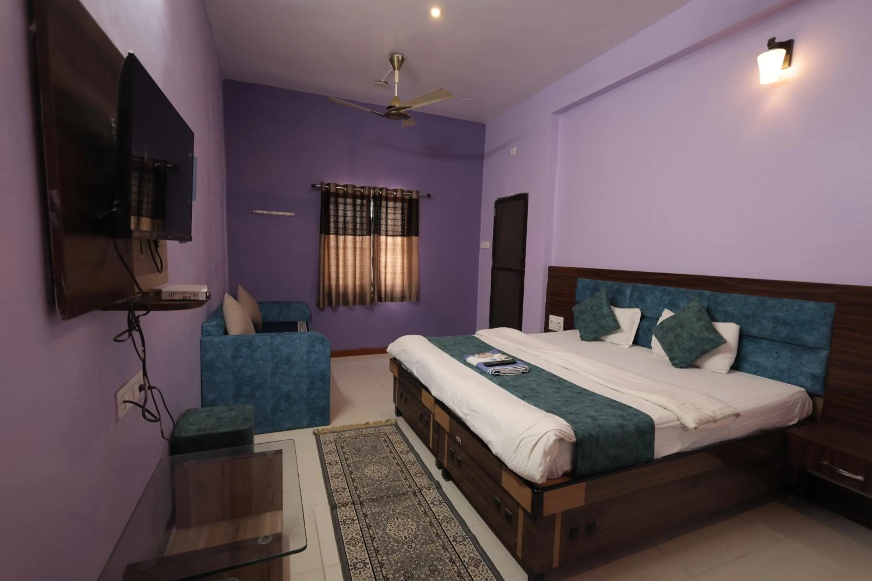 Bed in Hotel Shivalay Palace