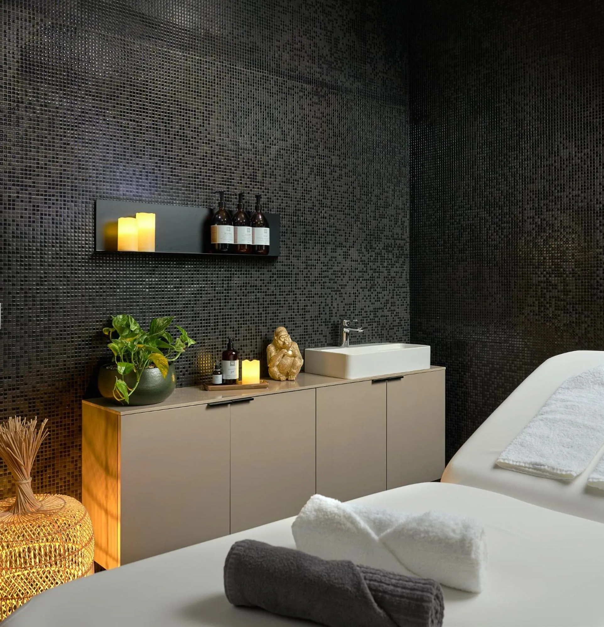 Massage, Bed in Verno House Budapest, Vignette Collection by IHG