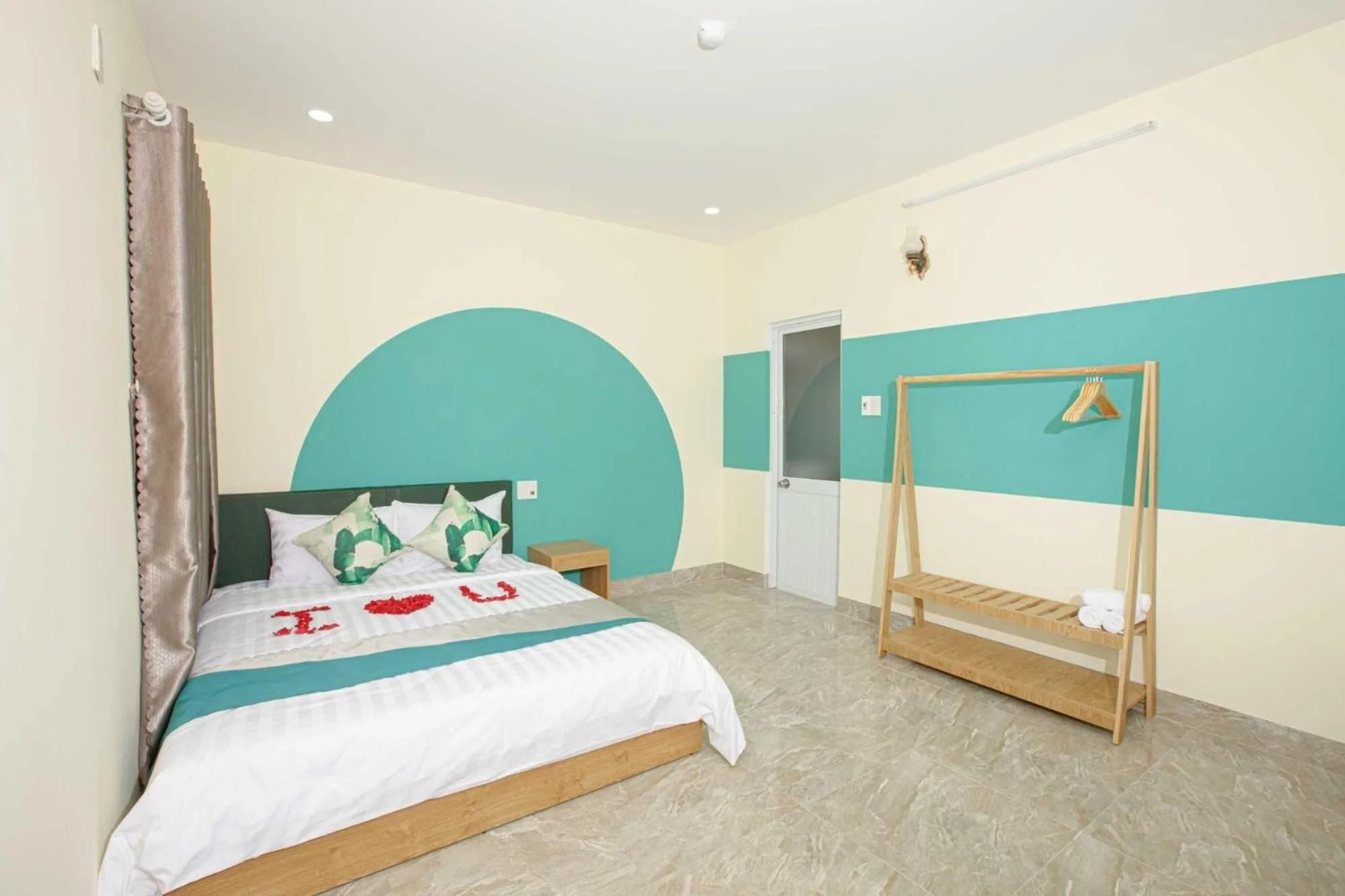 Photo of the whole room, Bed in Pao Hotel