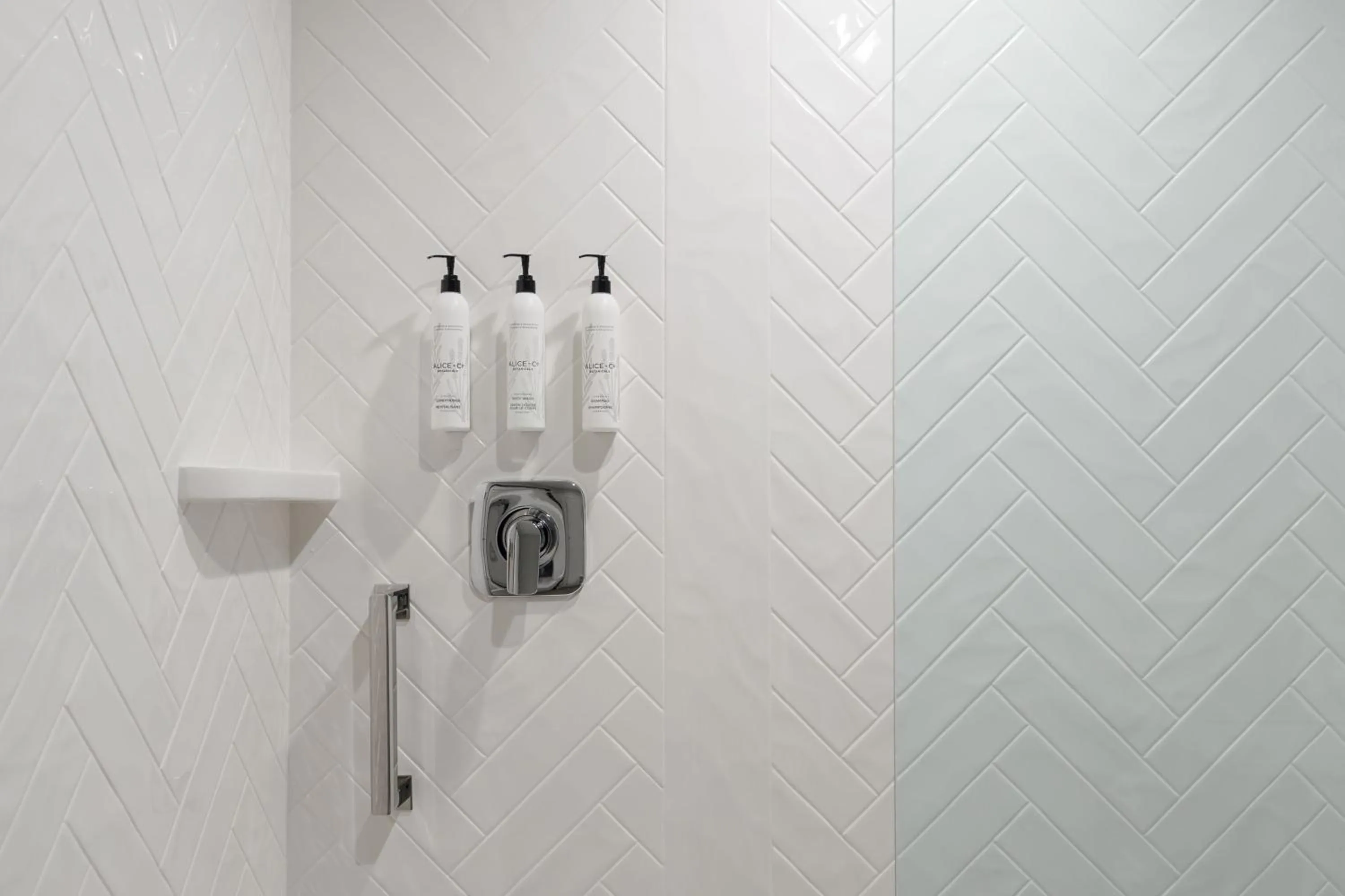 Bathroom in TownePlace Suites by Marriott Chattanooga South, East Ridge