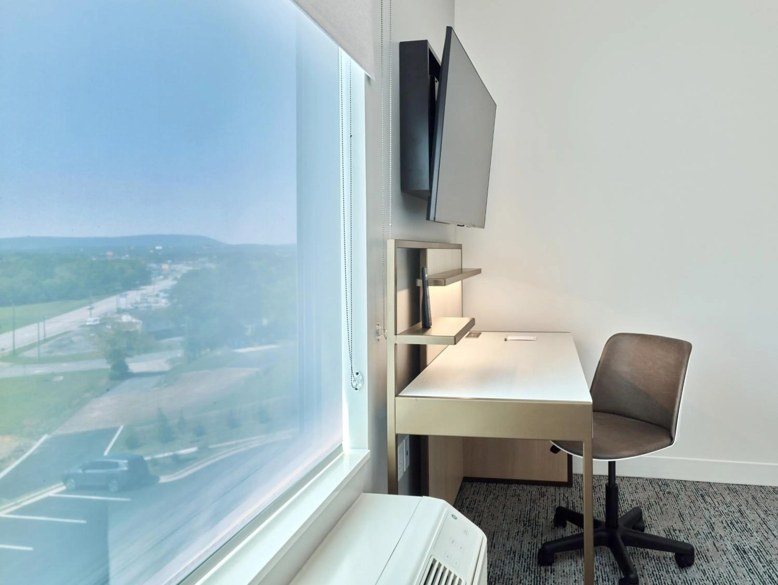 Mountain view in TownePlace Suites by Marriott Chattanooga South, East Ridge