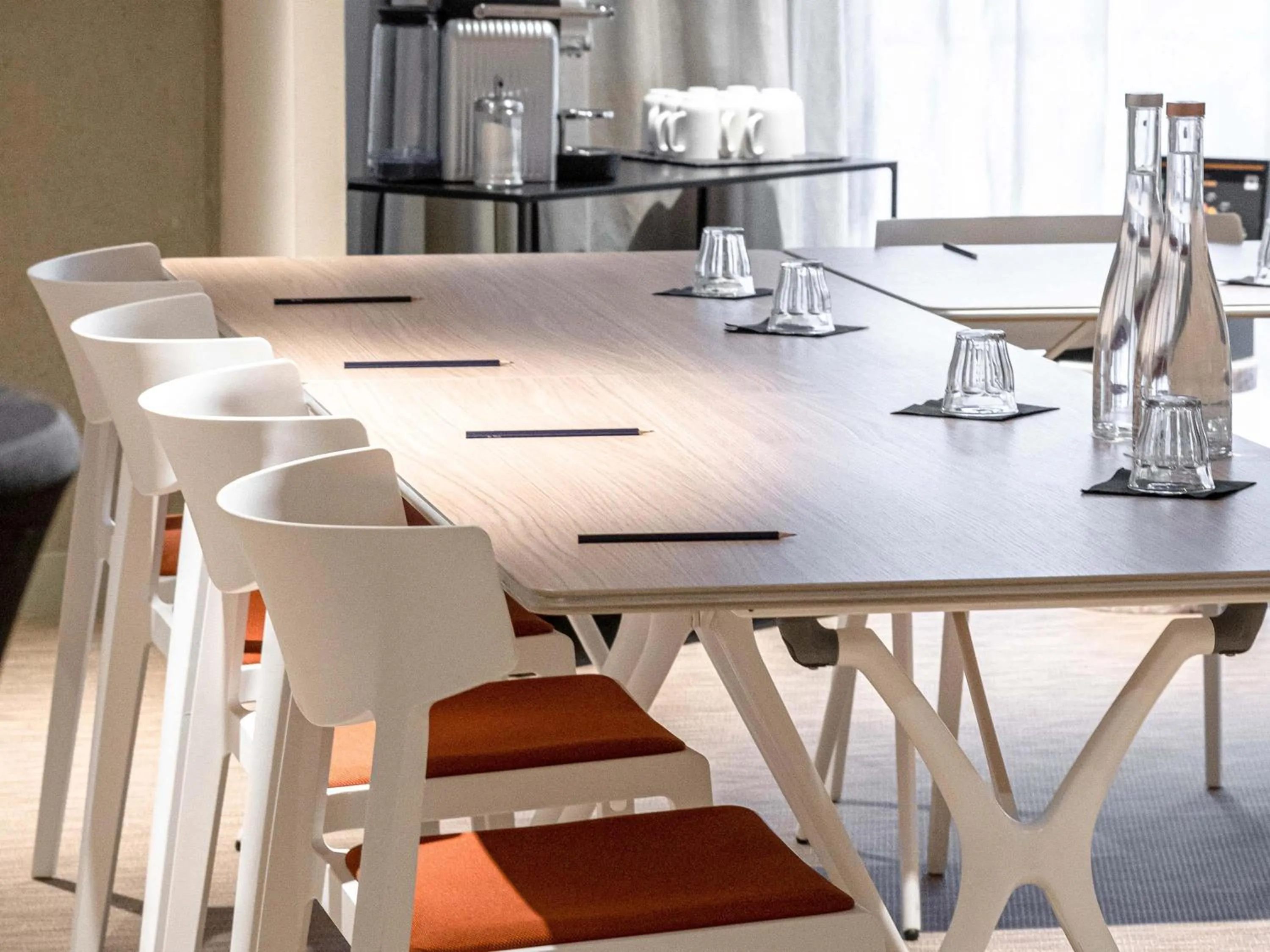 Meeting/conference room in ibis Styles Montauban