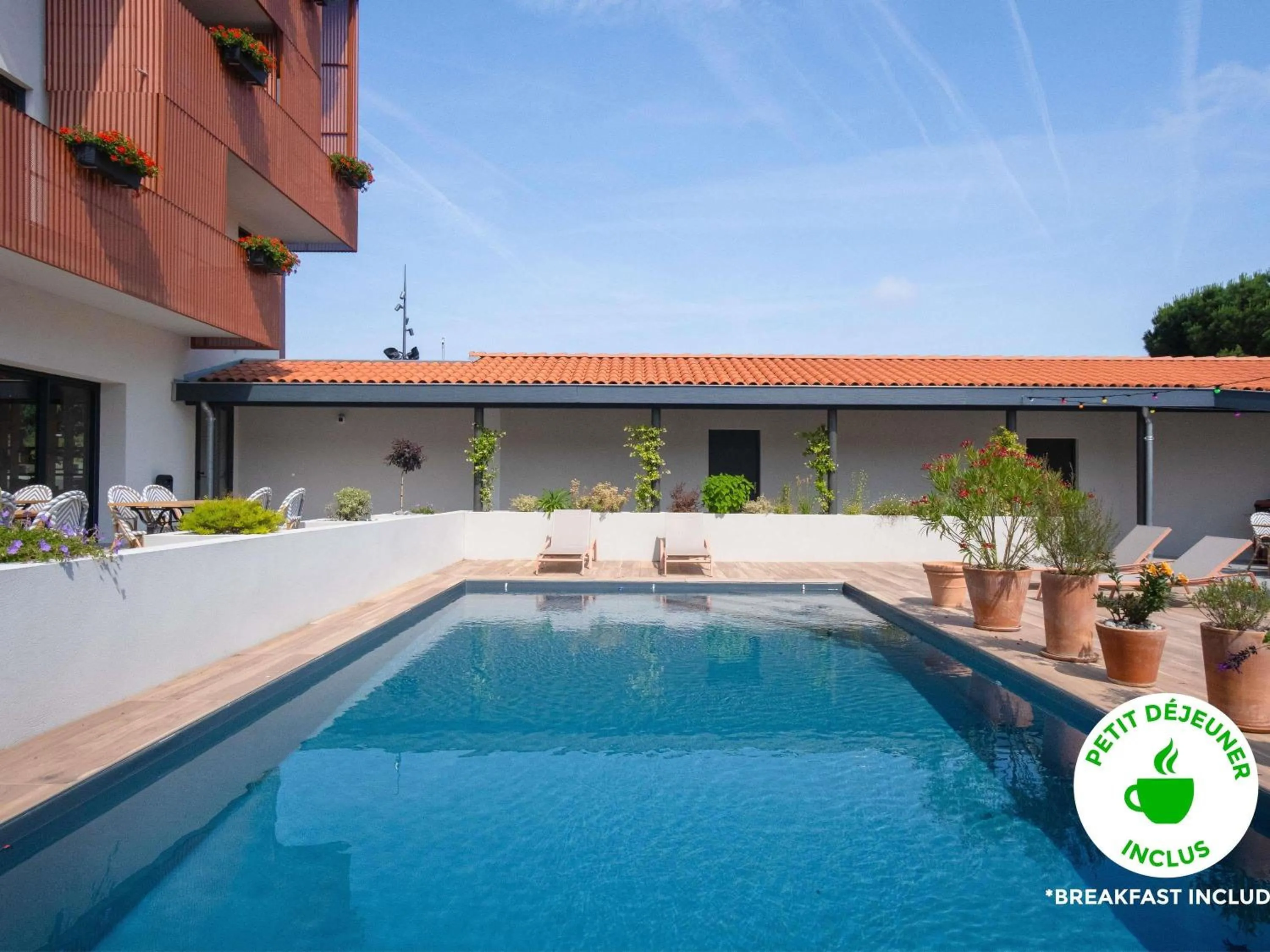 Property building in ibis Styles Montauban