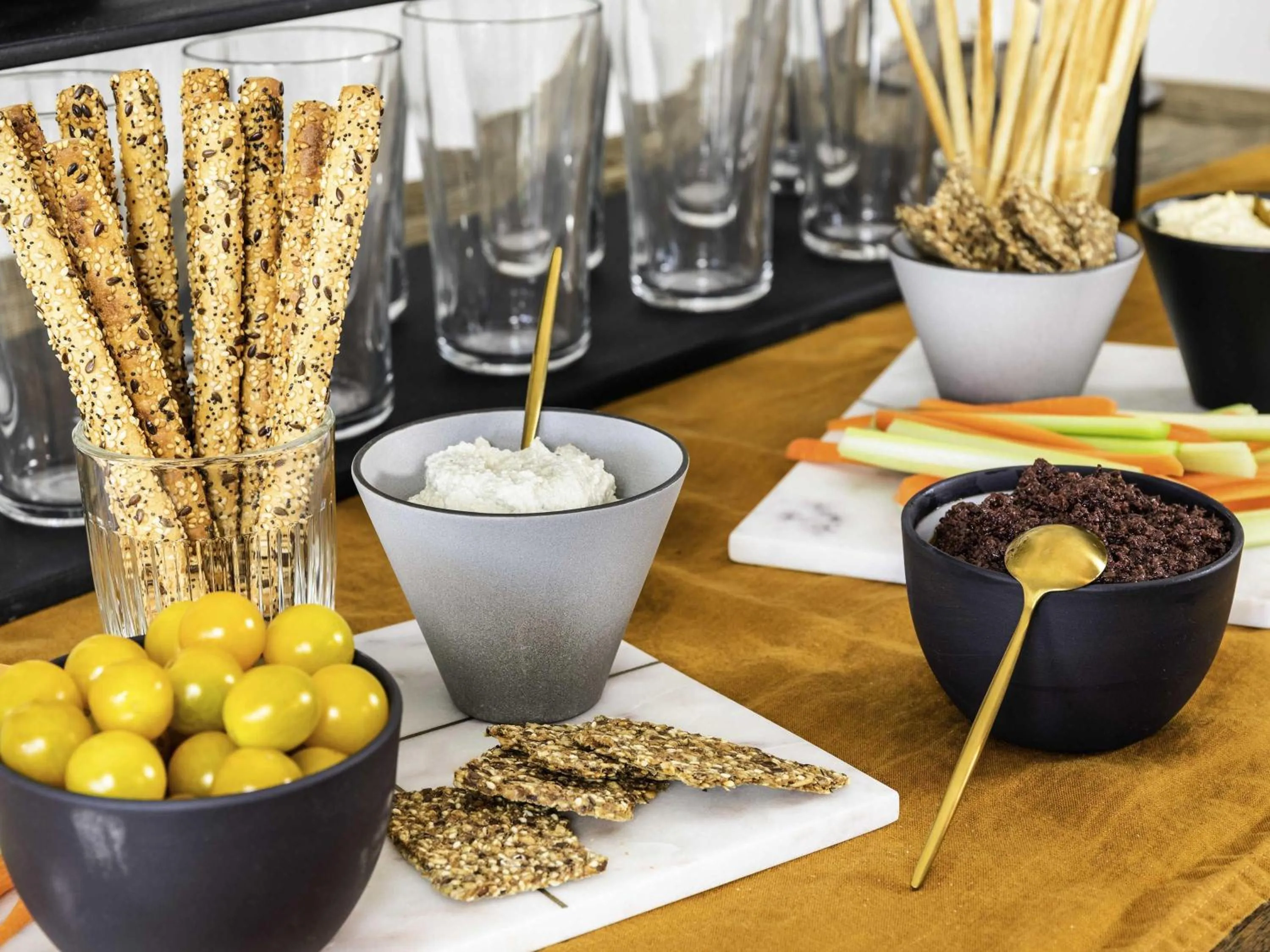 Lounge or bar in ibis Styles Montauban