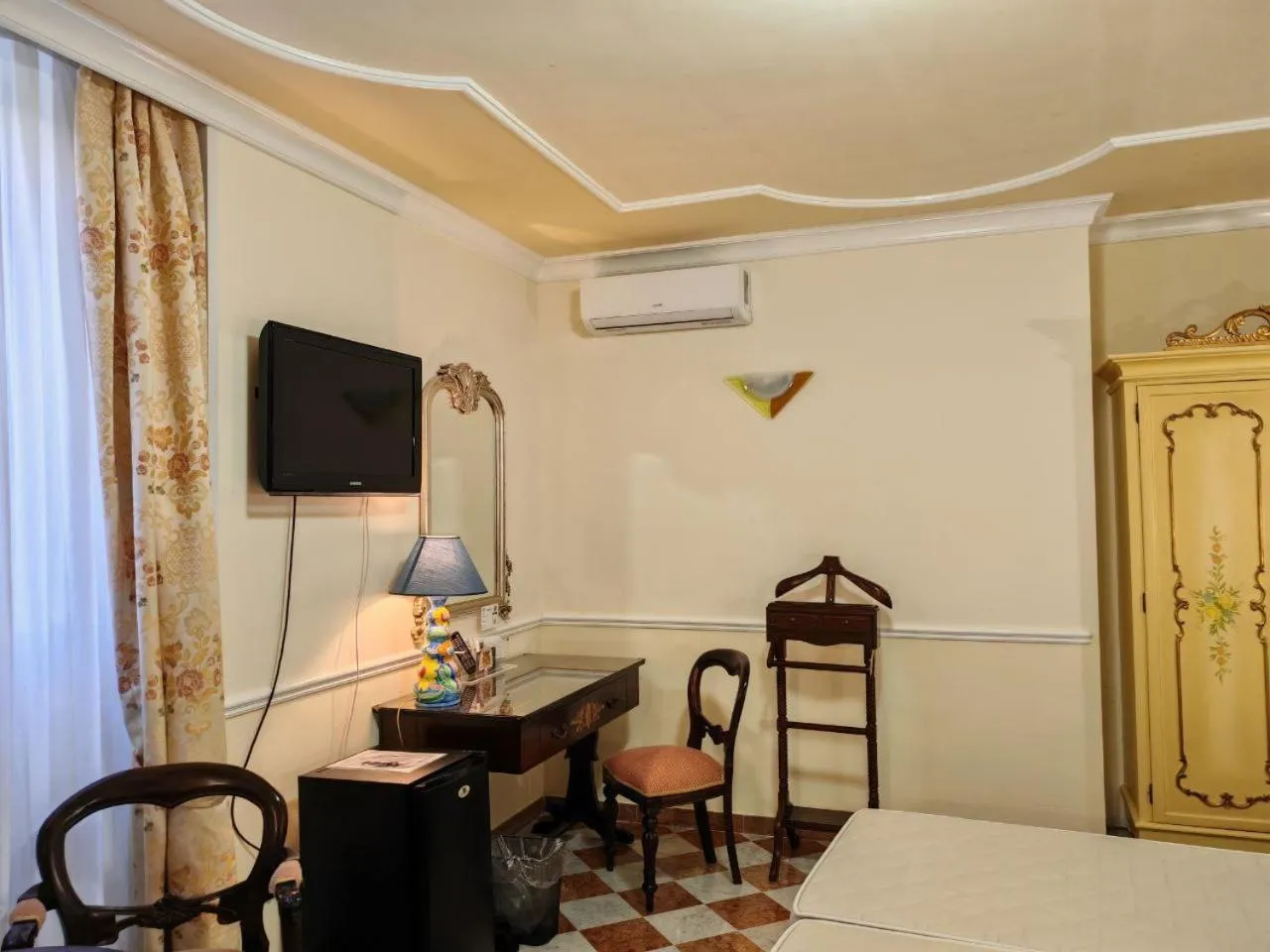 Bed in Hotel Trinacria