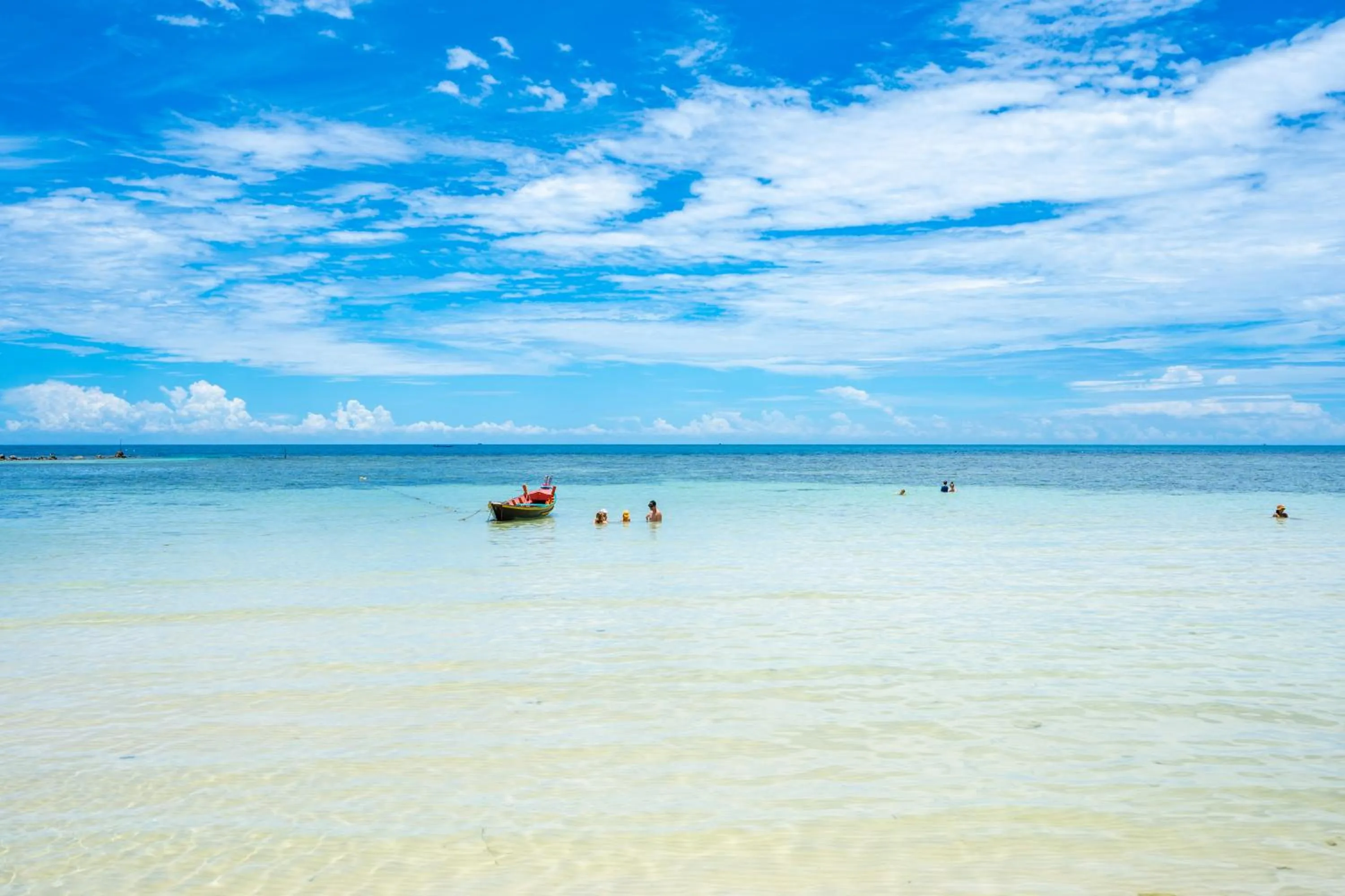 Natural landscape in Bougain Villas