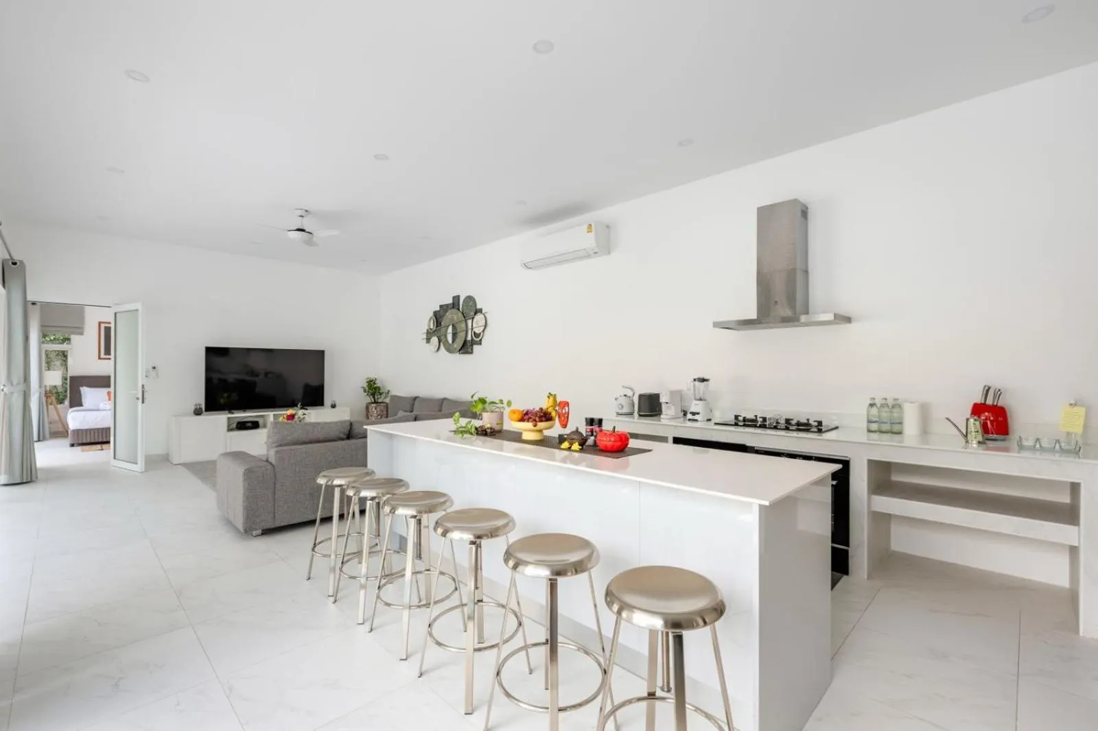 Kitchen or kitchenette in Bougain Villas