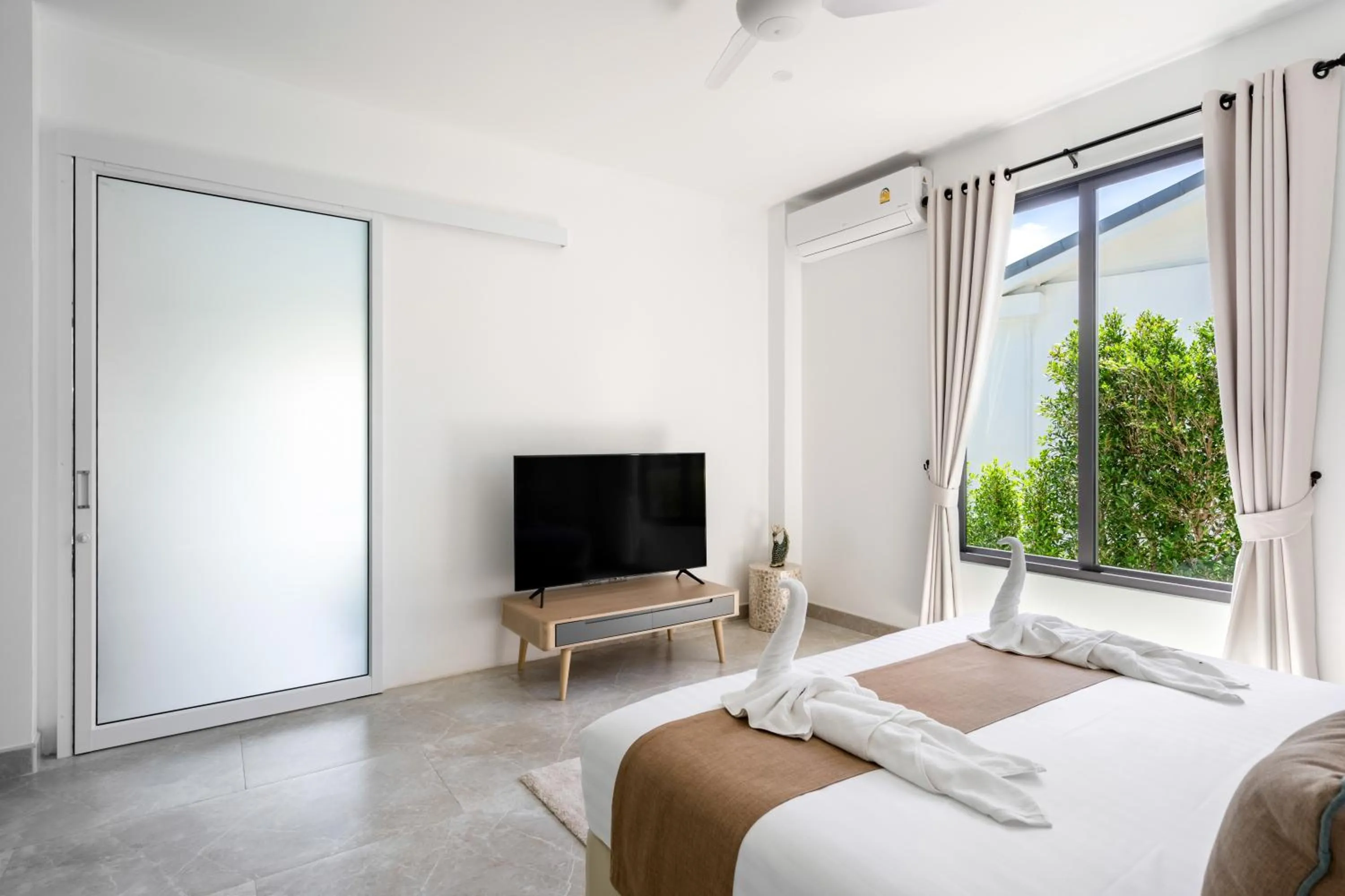 Bed in Bougain Villas