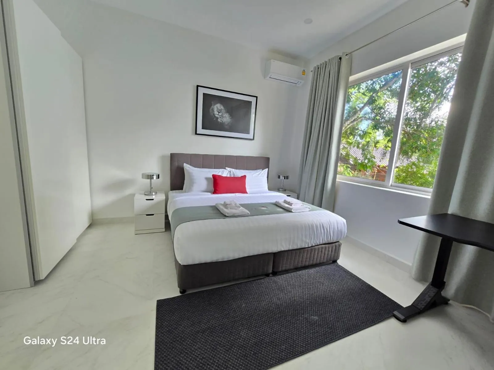 Bed in Bougain Villas