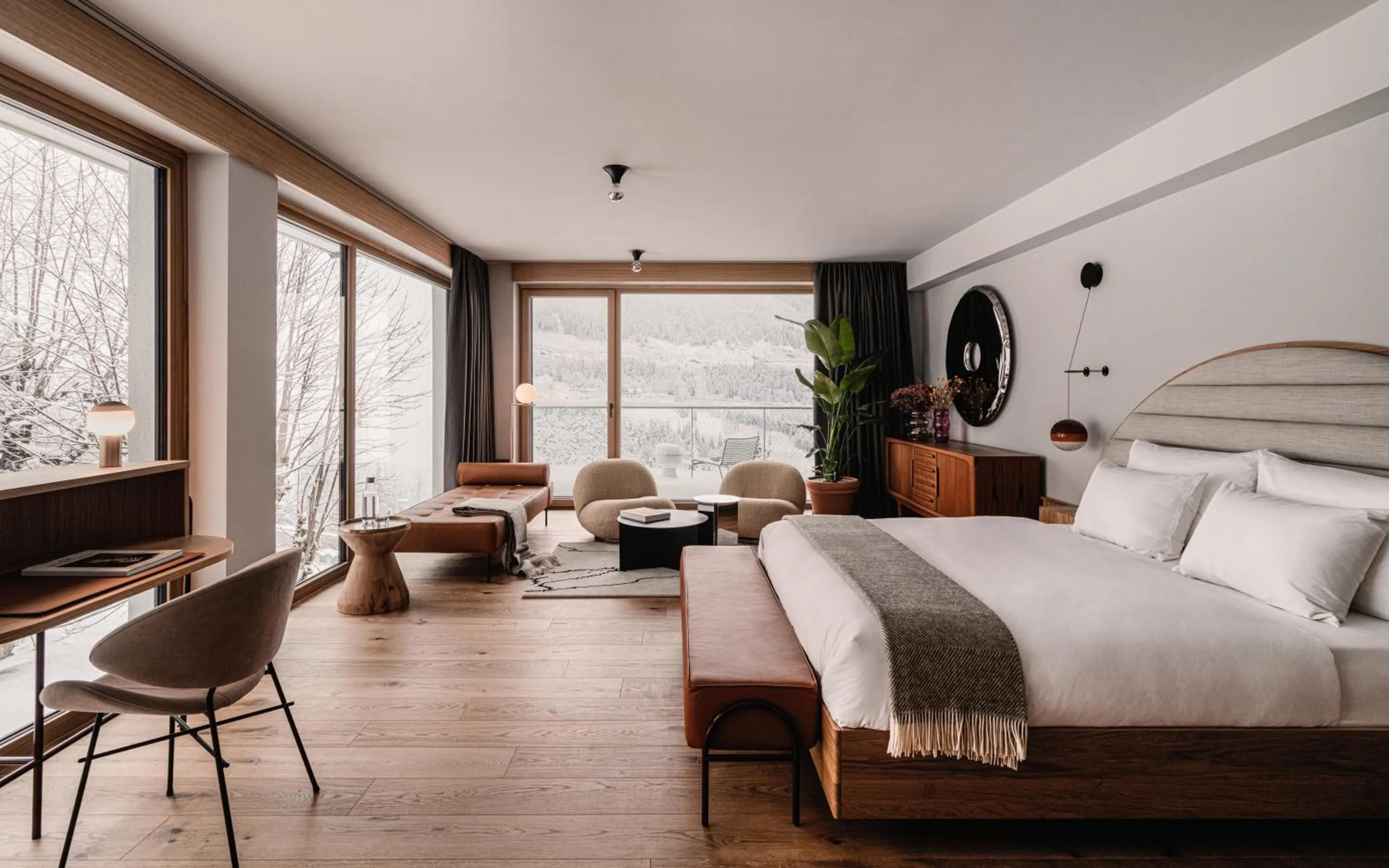 Photo of the whole room, Bed in The Comodo Bad Gastein, a Member of Design Hotels