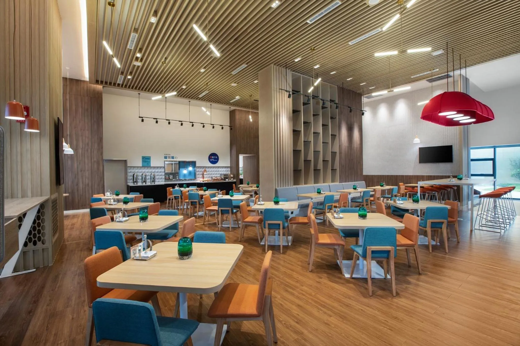 Restaurant/places to eat in Holiday Inn Express Guiyang Qingyan by IHG