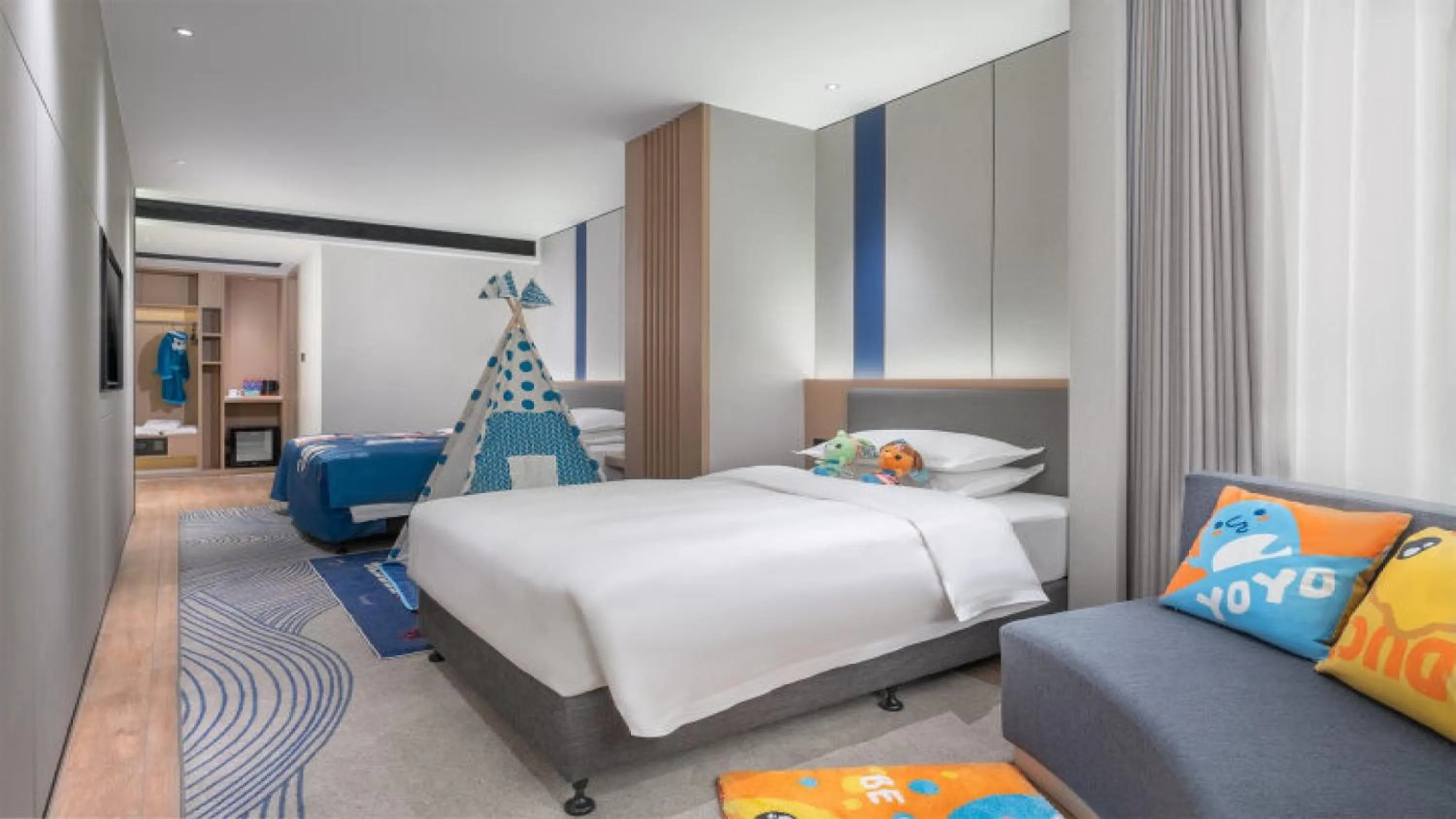 Photo of the whole room, Bed in Holiday Inn Express Changsha Kaifu by IHG