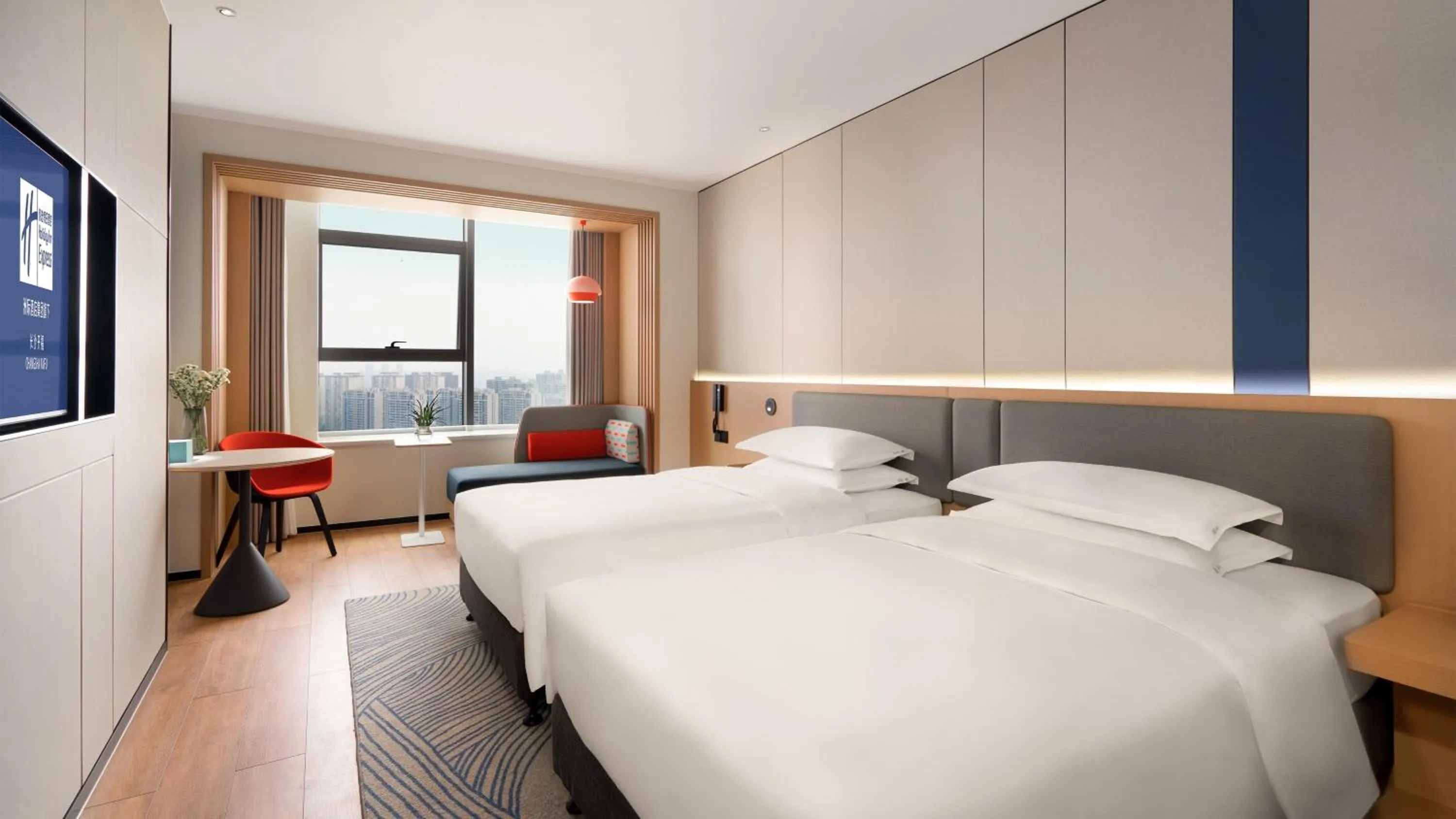 Photo of the whole room, Bed in Holiday Inn Express Changsha Kaifu by IHG