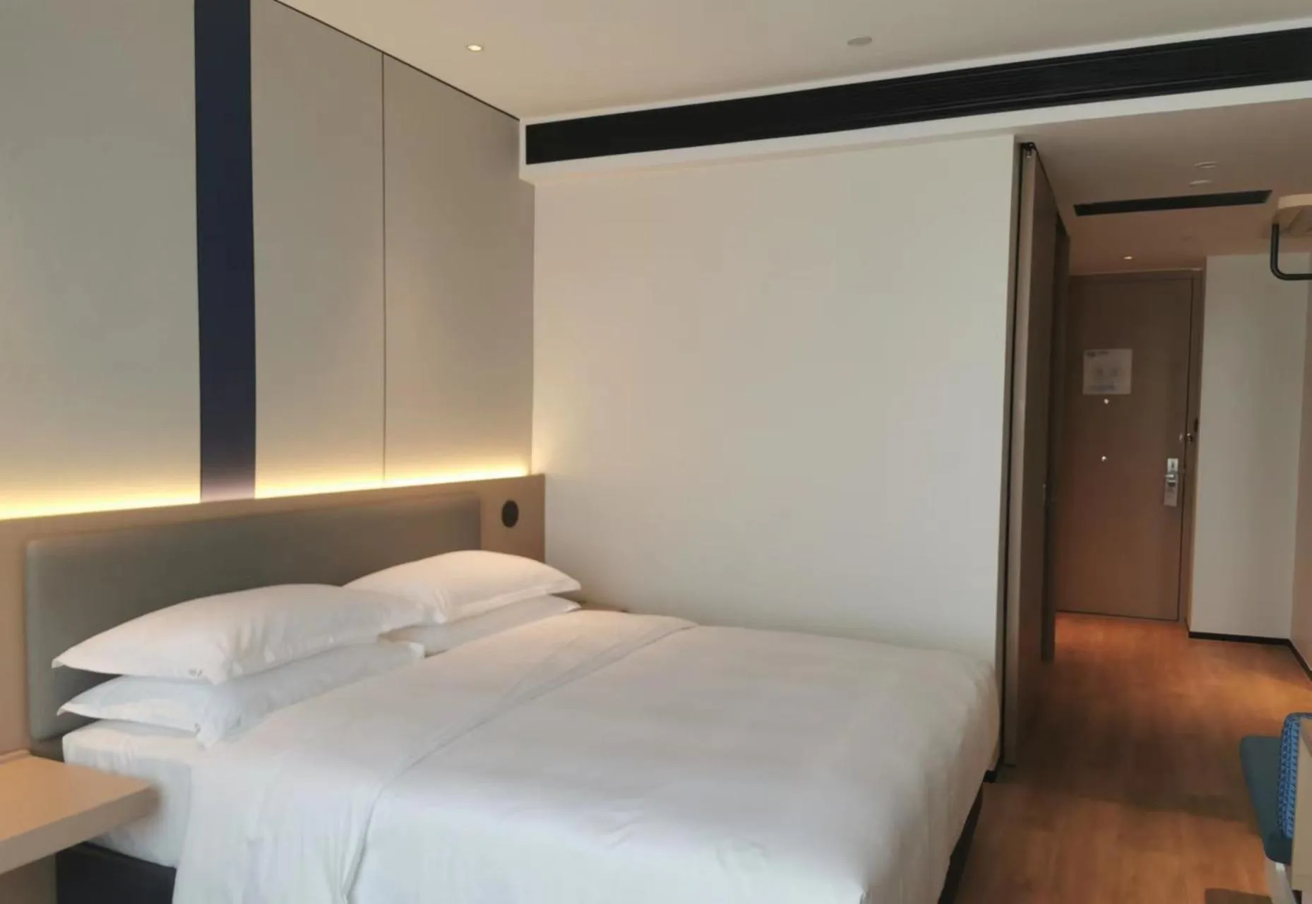 Bed in Holiday Inn Express Changsha Kaifu by IHG