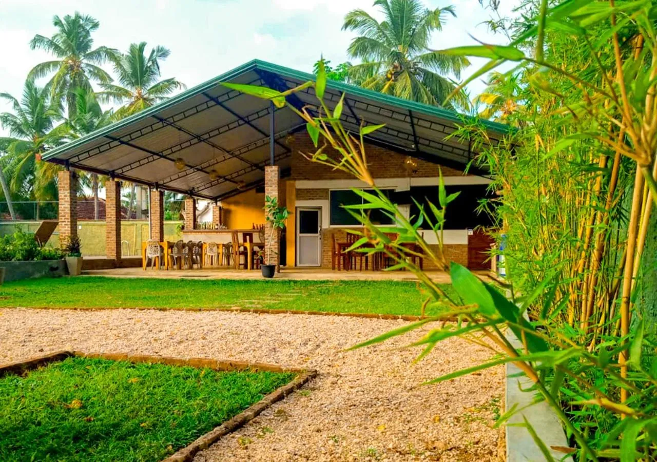 Restaurant/places to eat in Green Light Holiday Village