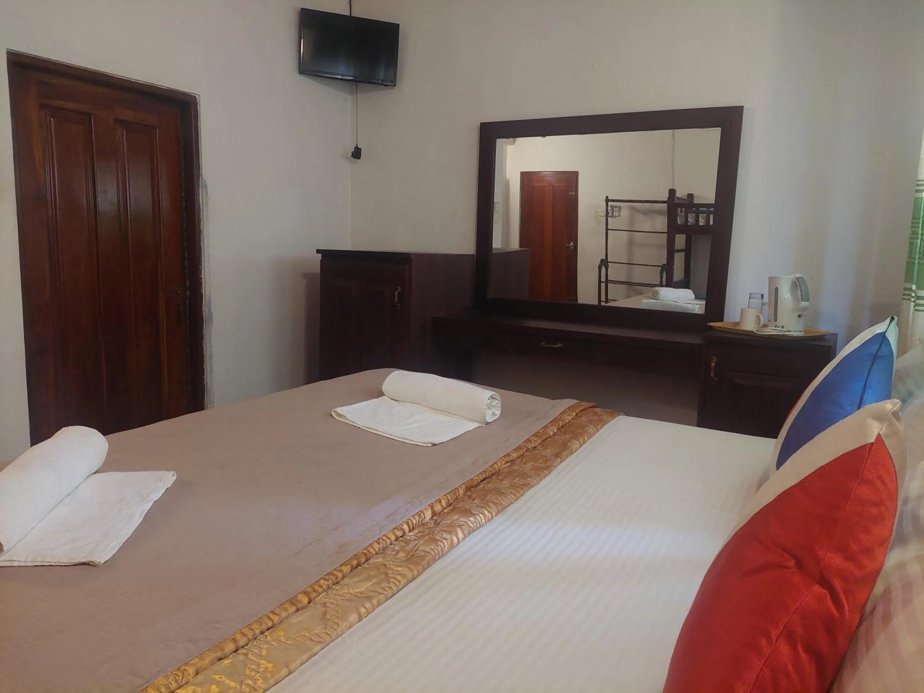 Photo of the whole room in Green Light Holiday Village